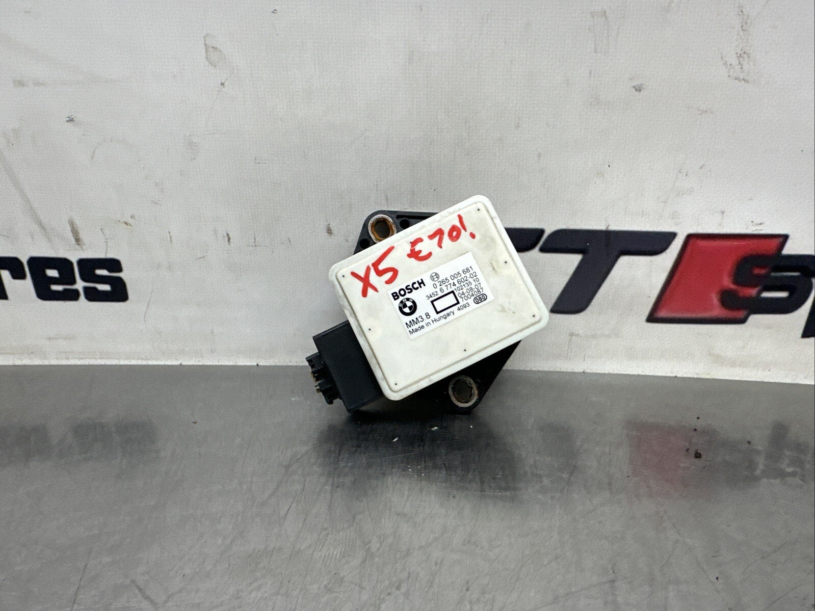 BMW 5 E60 / E61, X5 E70, X6 E71 DSC ESP YAW RATE SENSOR 0265005681