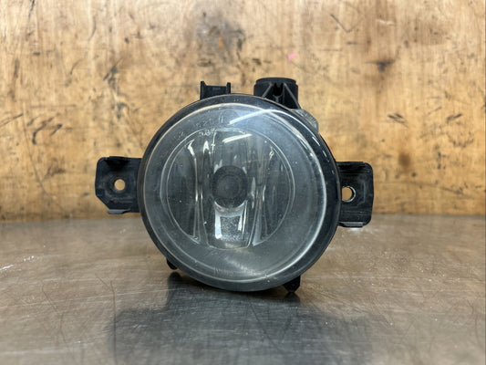 BMW 1 X1 X3 X5 er E70 E83 E84 E81 E87 LCI Fog Lights Right O/S 6924656