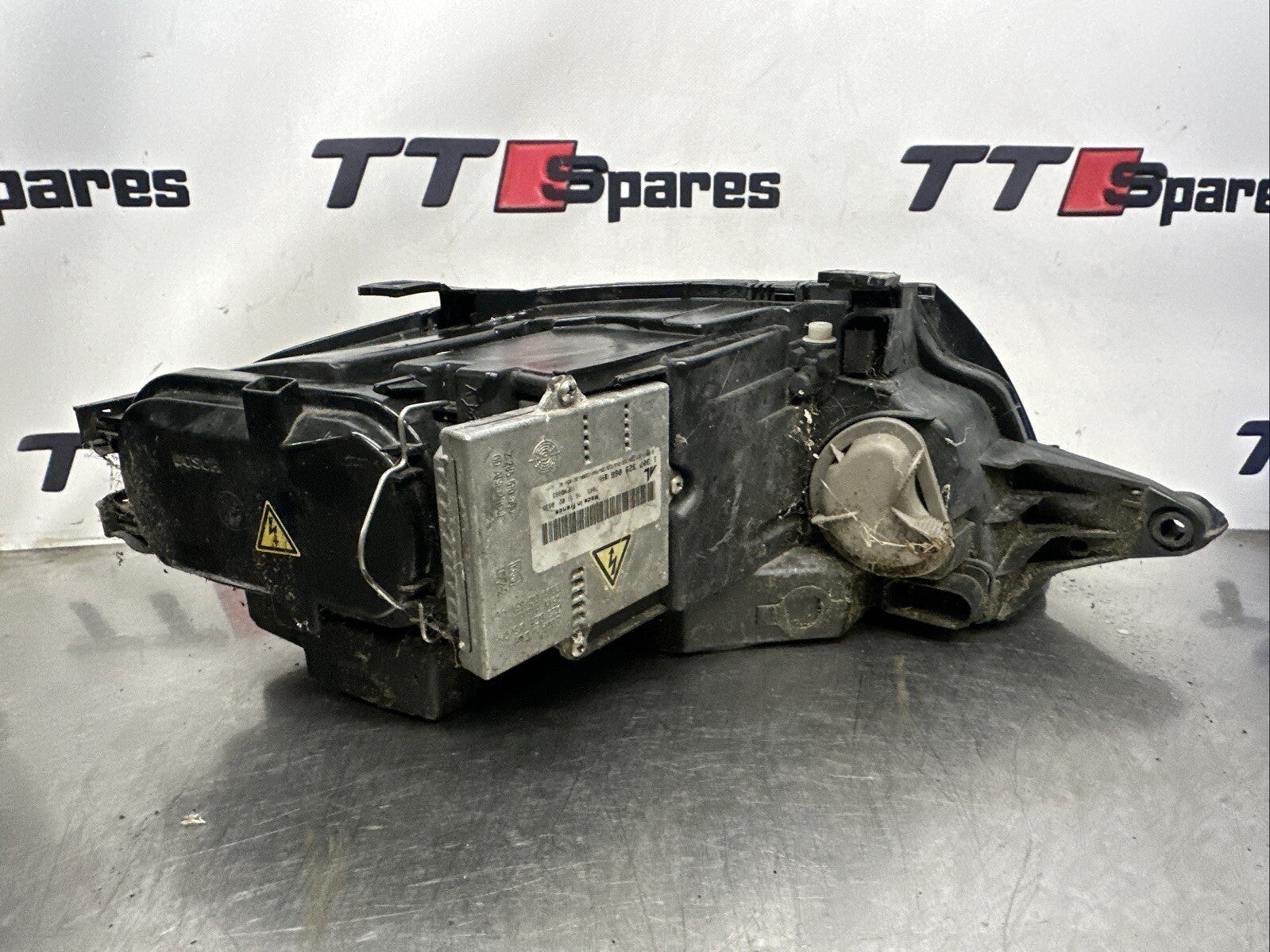 Audi TT Mk1 8N Xenon Headlight Passenger Side Front Left SILVER 1999 - 2005