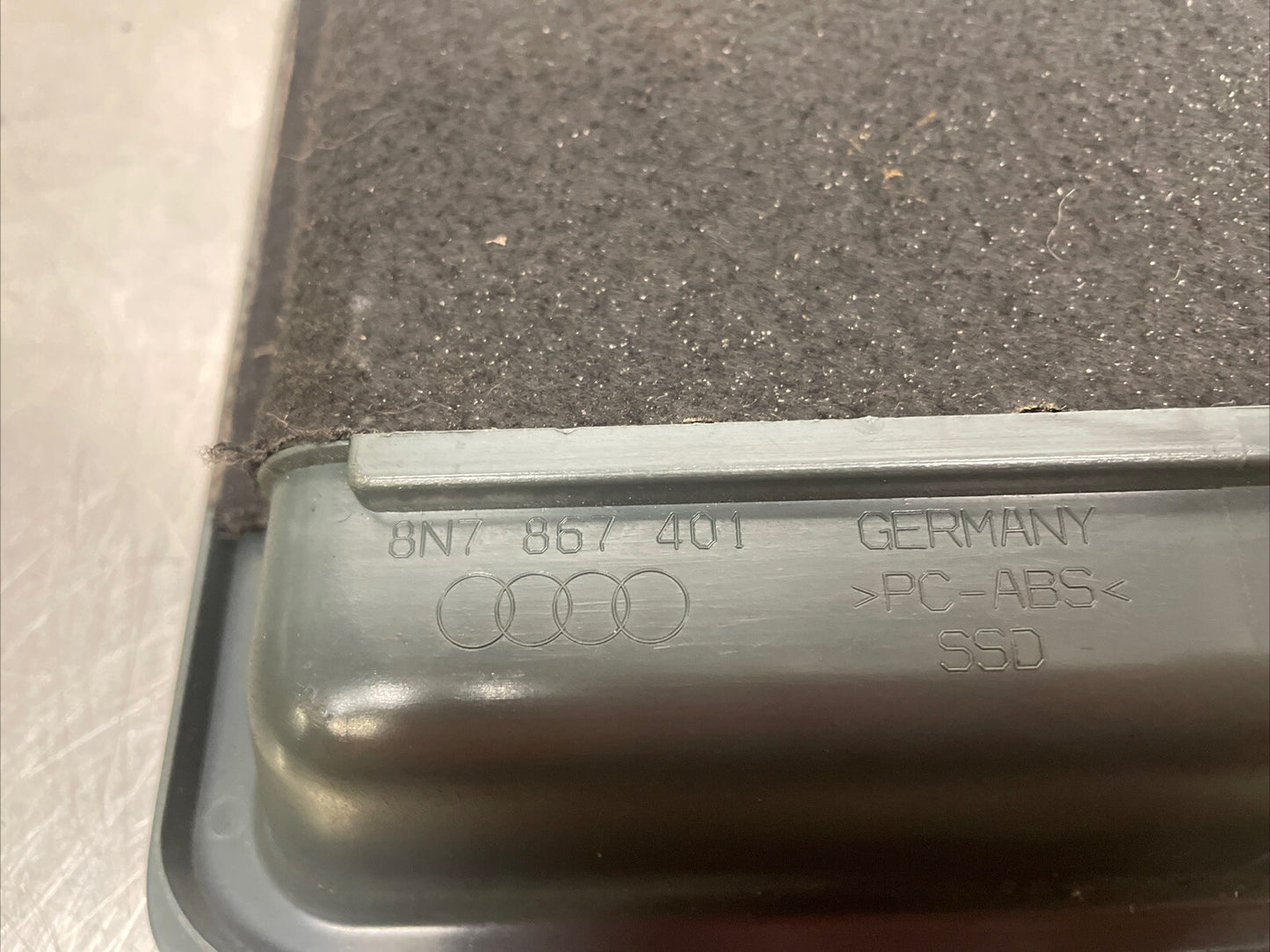 Audi TT MK1 98-06 8N Roadster First Aid Kit Access Panel Cover GREEN 8N7867401