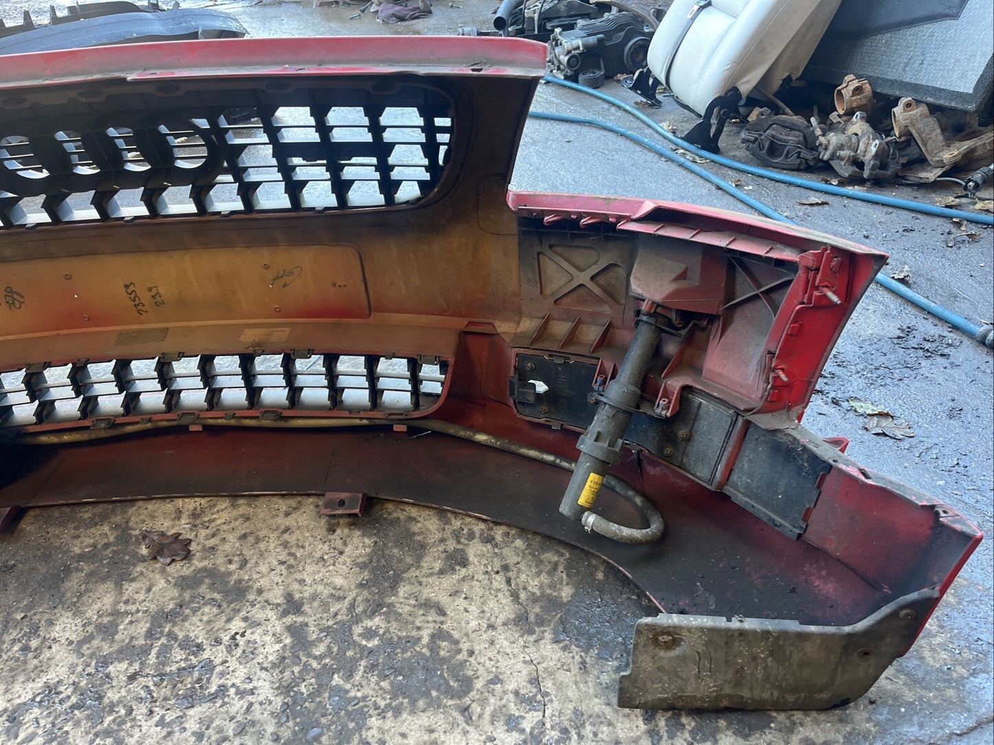 AUDI TT 8n mk1 3.2 V6 COMPLETE FRONT BUMPER + GRILLS WASHER JETS RED LZ3M