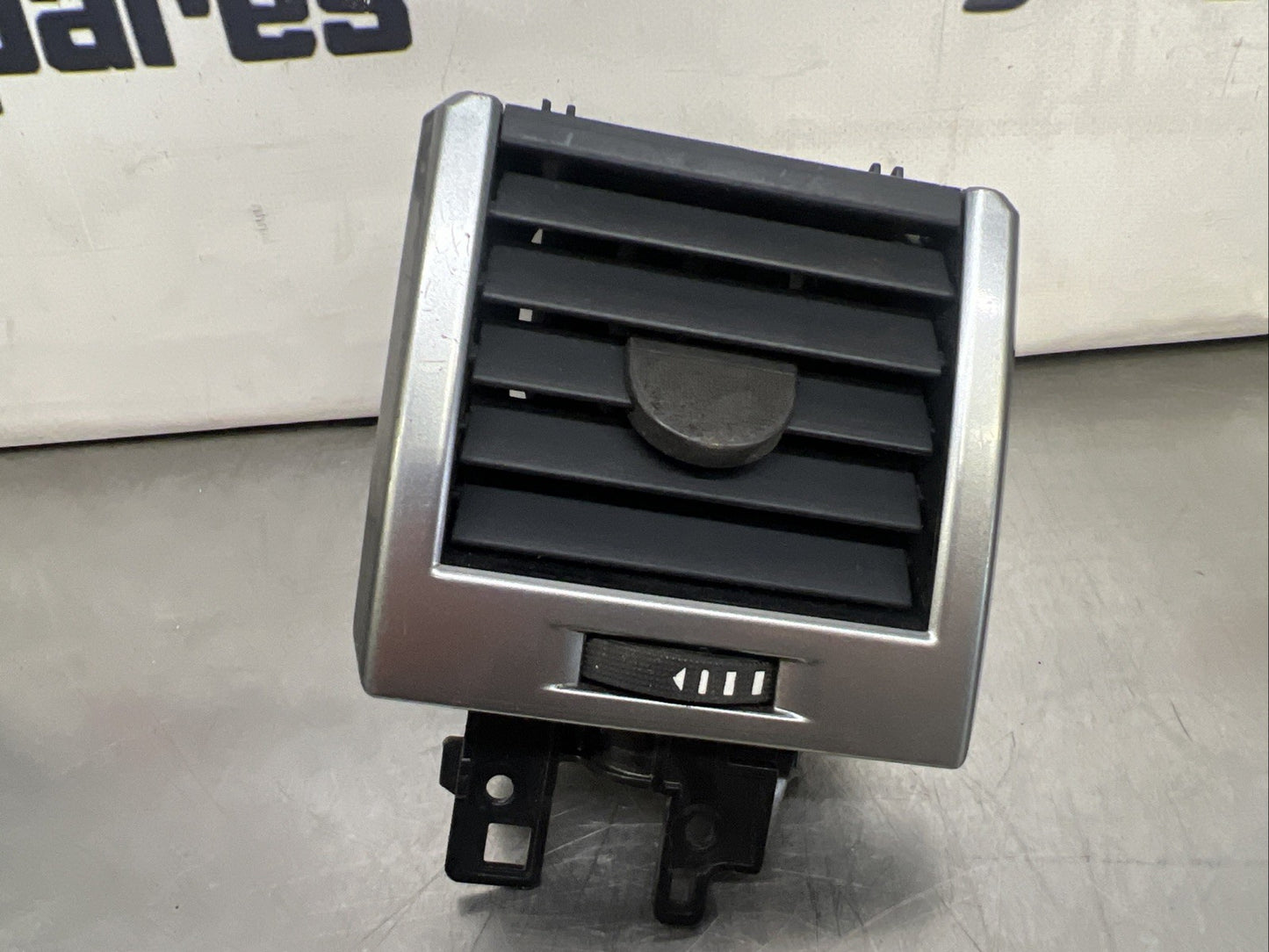 Range Rover Sport Air Vent Near Side Centre Dashboard L320 JBD500170XXX