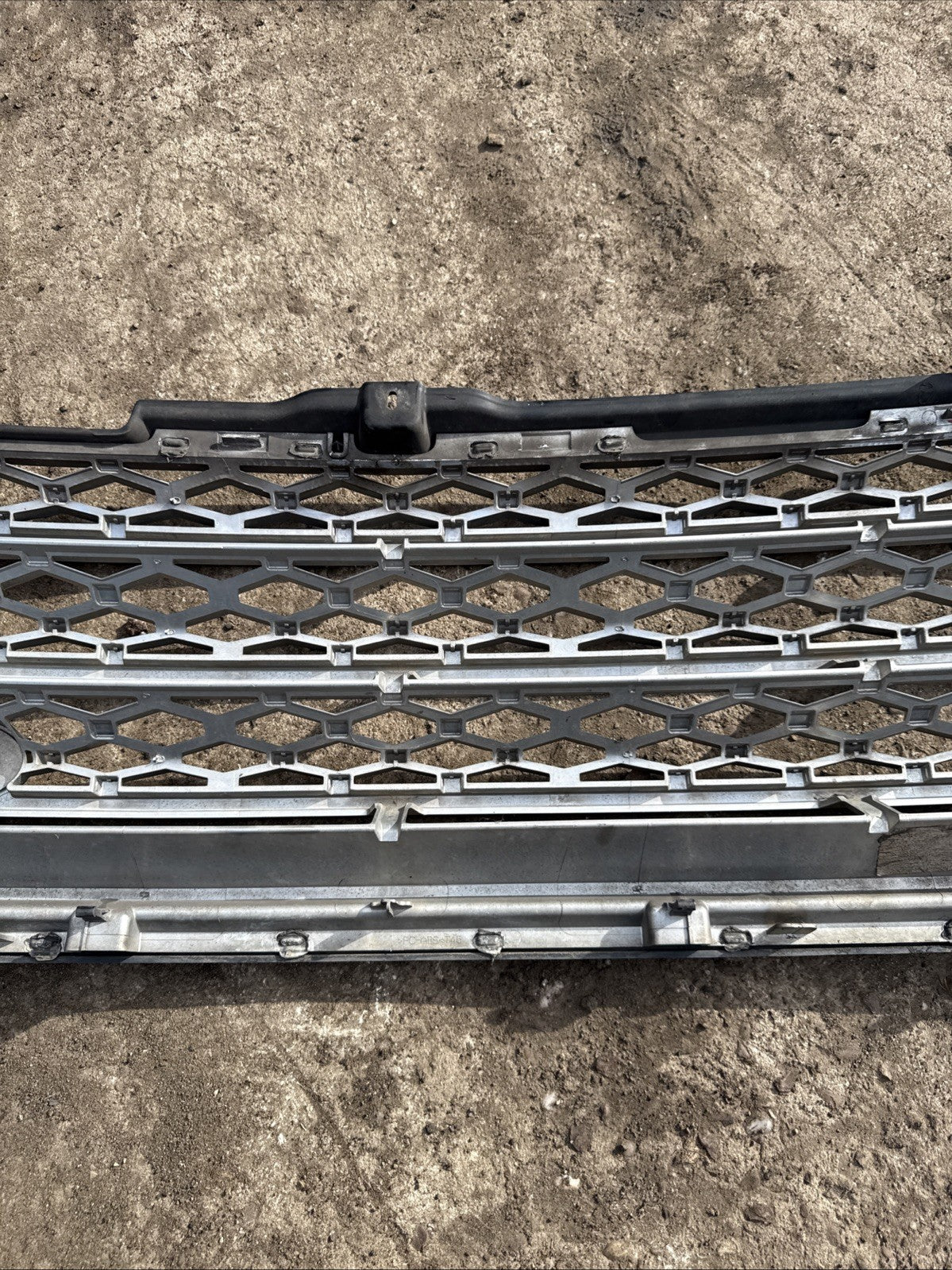 LAND ROVER RANGE ROVER V8 MK3 09-12 FRONT BUMPER GRILL AH42-8138-A