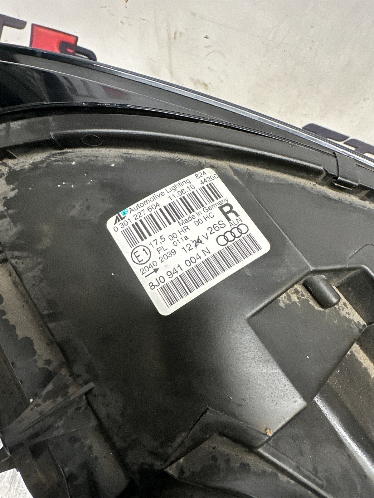 2008 AUDI TT MK2 DRIVER SIDE HEADLIGHT 8J0941004N