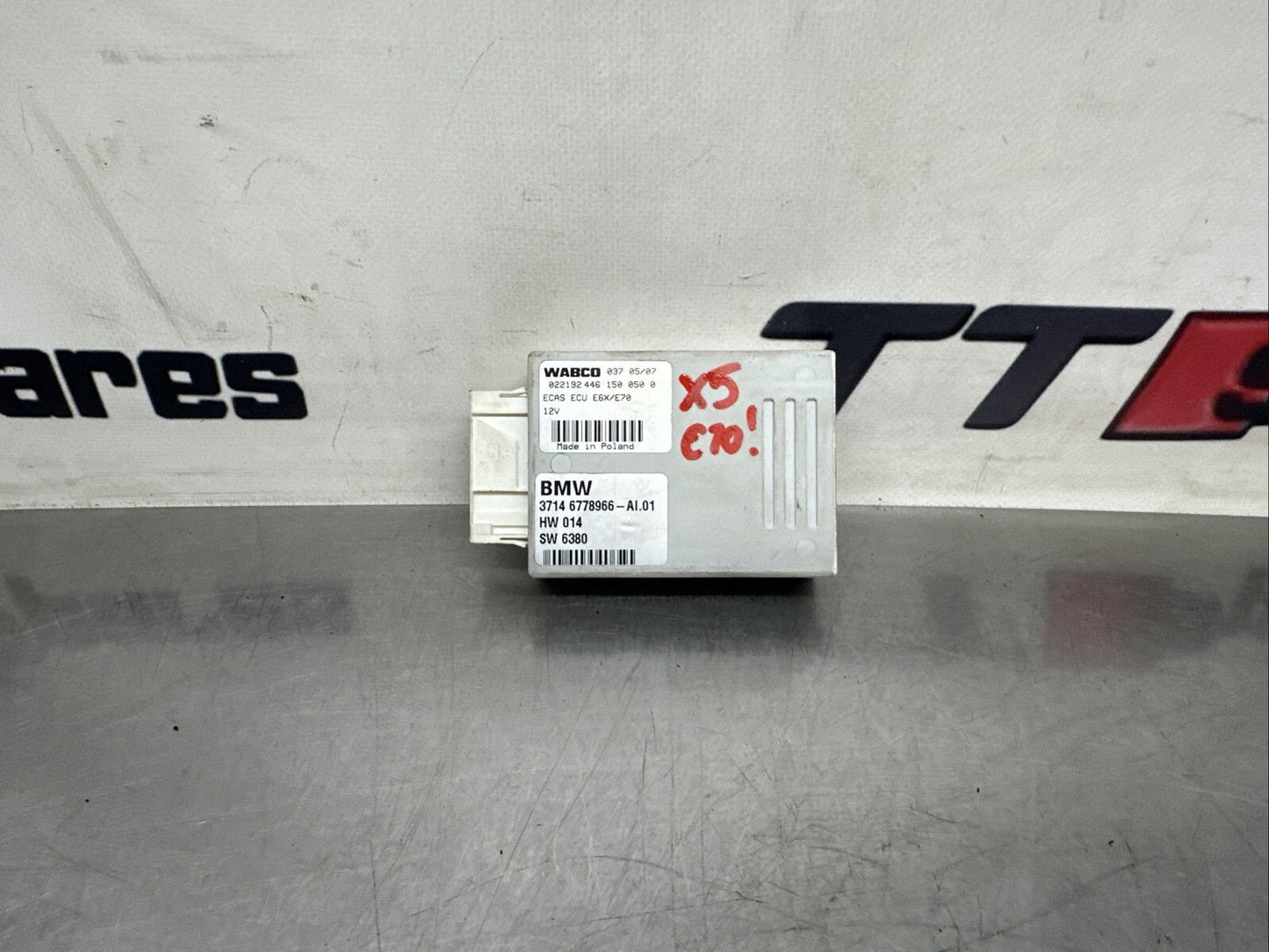BMW X5 E70 Air Suspension Supply Control Unit Module ECU 6778966