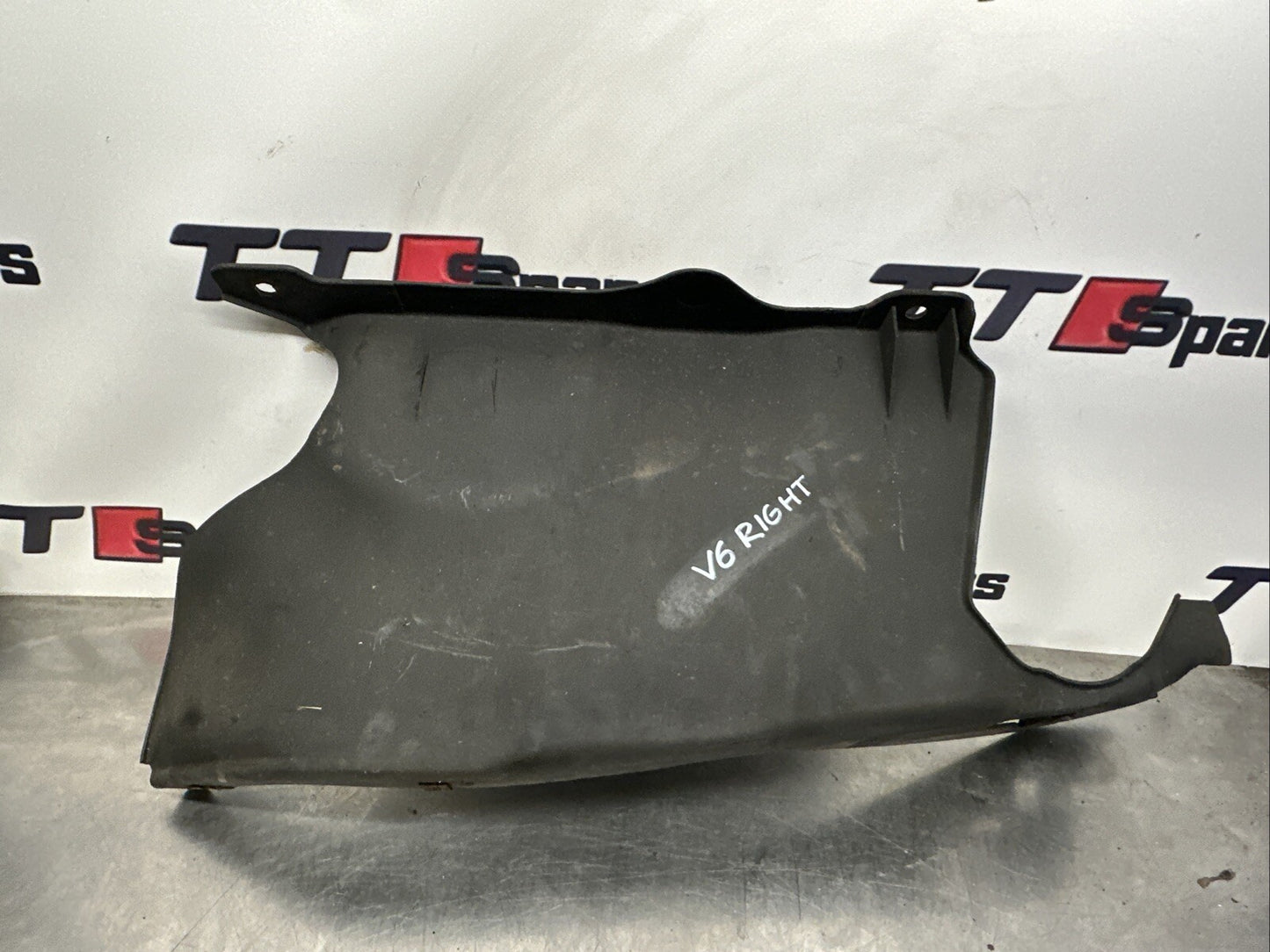 Audi TT 8N MK1 3.2 V6 DSG Offside Right Splash Guard Undertray Mount 8N0825250H
