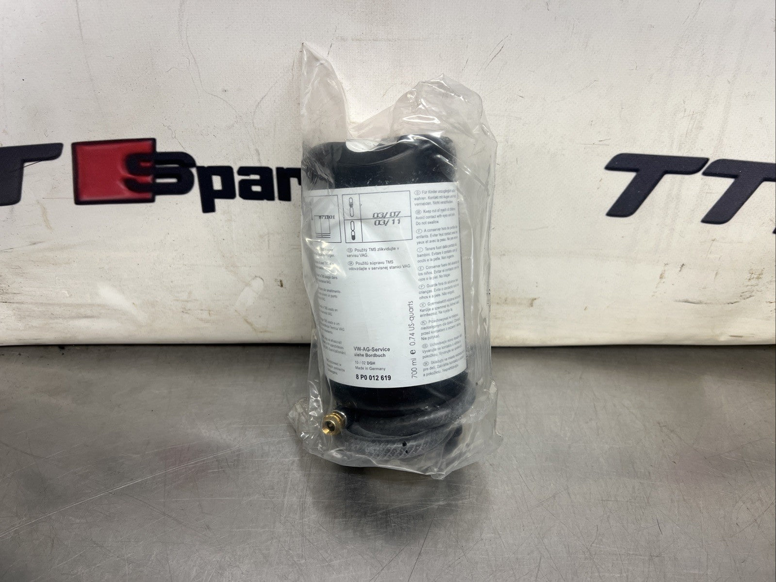Audi TT 8J TIREFIT PANEL SET TIRE FILLING SEALANT tire sealant 8P0012619