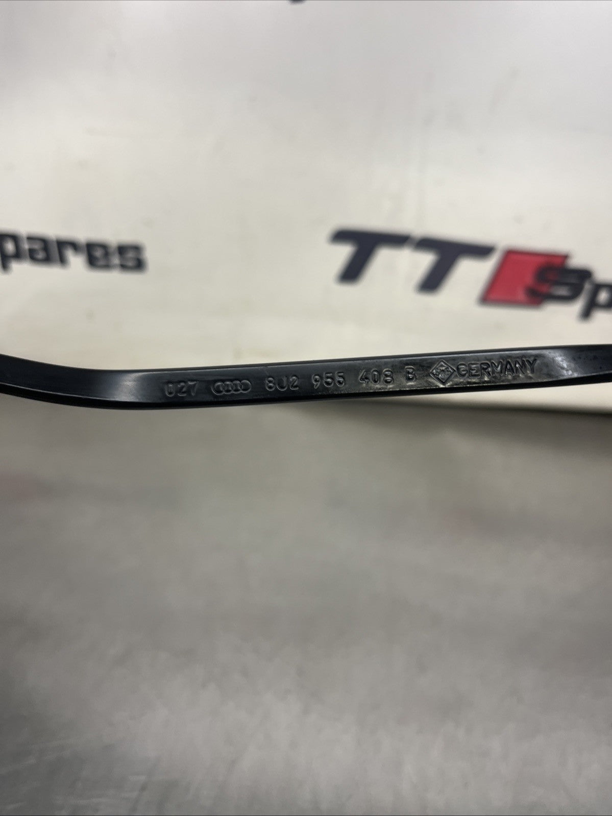 Audi TT 8J Mk2 Pair of Windscreen Wiper Arms 8J2955408B