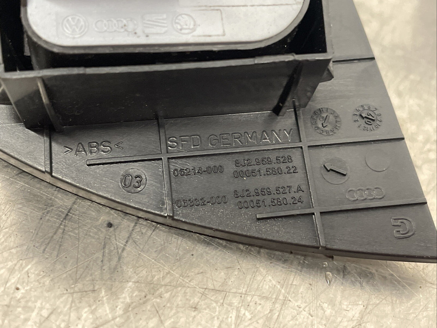 06-14 AUDI TT MK2 8J WING MIRROR SWITCH BLACK GENUINE