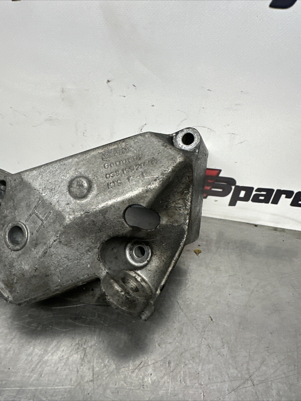AUDI TT A3 S3 GOLF MK4 ENGINE MOUNT BRACKET O/S RIGHT 038199207H