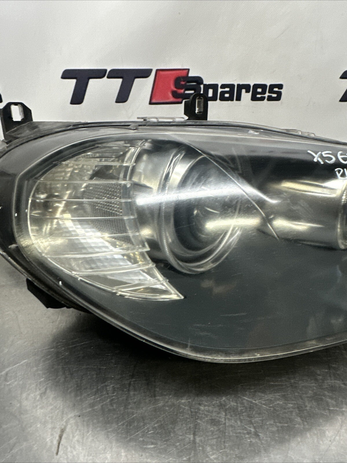 BMW X5 FRONT HEADLIGHT RIGHT DRIVER SIDE XENON E70 2008 7288994