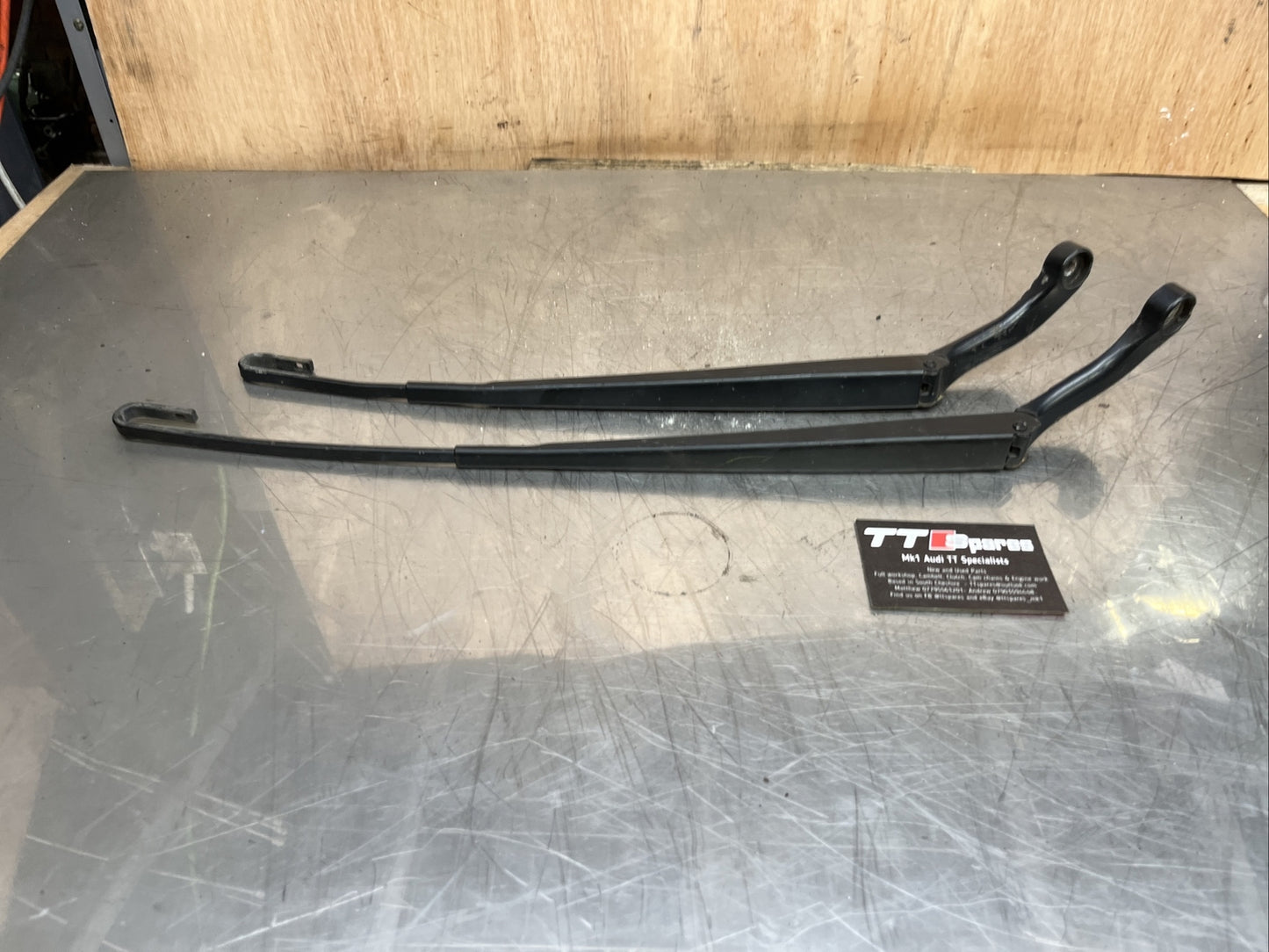 AUDI TT MK1 8N 1.8T GENUINE PAIR OF WIPER ARMS