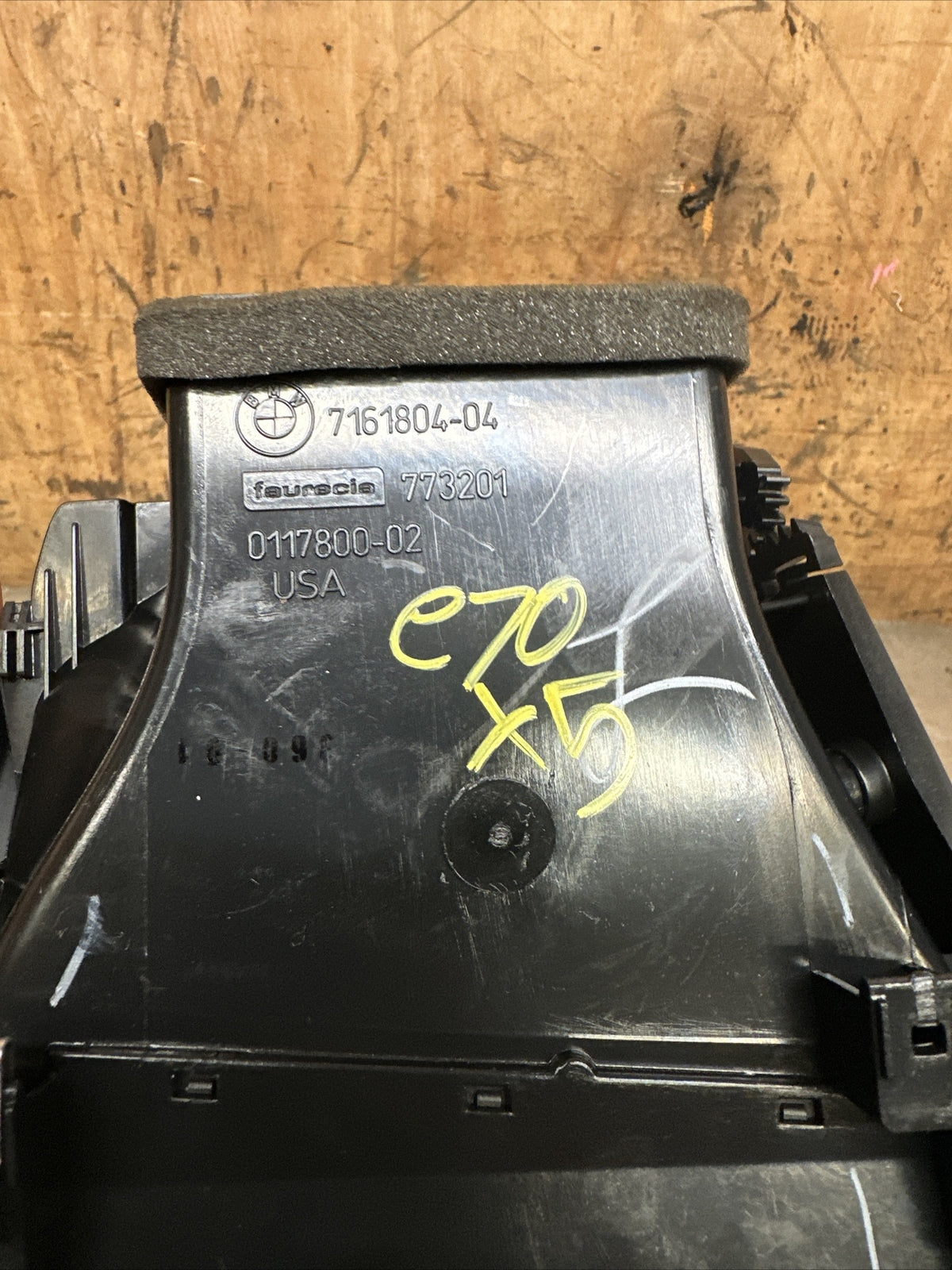BMW E70 X5 Air Vent Front Driver's Side Right 7161804