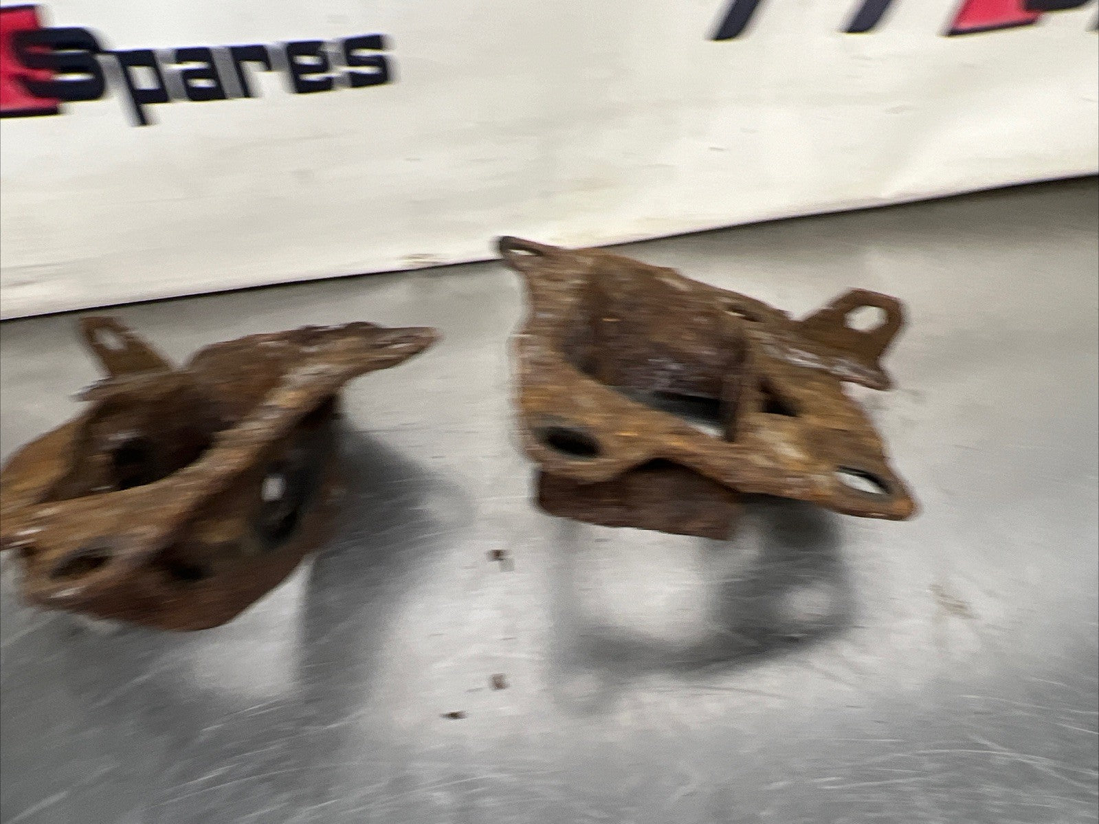 Audi TT 8N Mk1 Rear Set  Trailing Arm Suspension Mount Brackets 1J0505092J