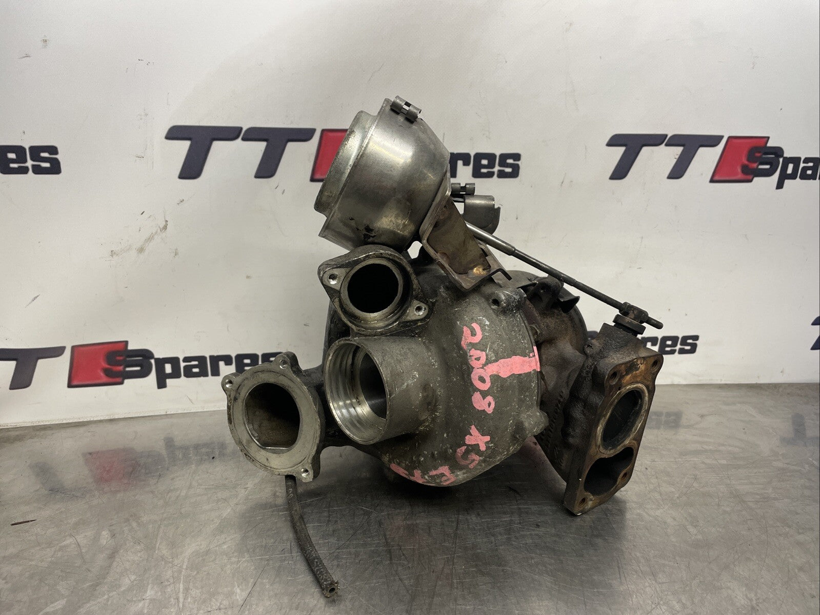 BMW X5 E70 2008 Diesel 210kW Turbocharger turbo KP262871 LGV60763