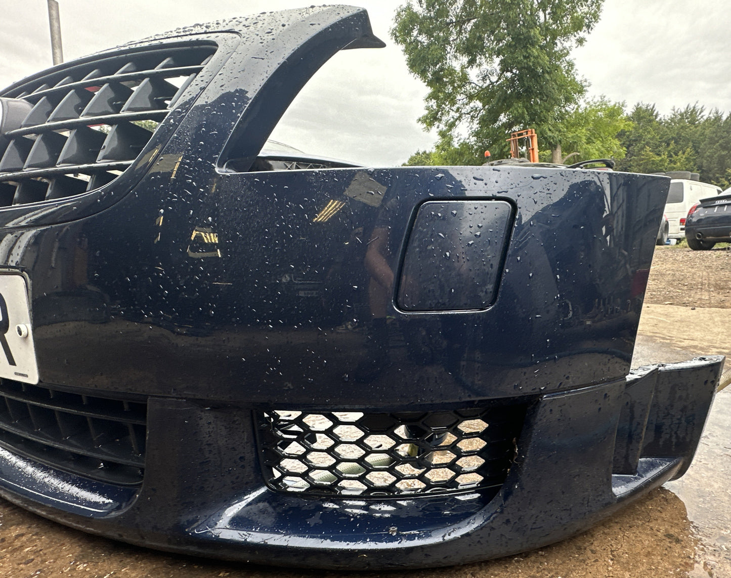 AUDI TT 8n mk1 3.2 V6 COMPLETE FRONT BUMPER + GRILLS WASHER JETS MORO BLUE