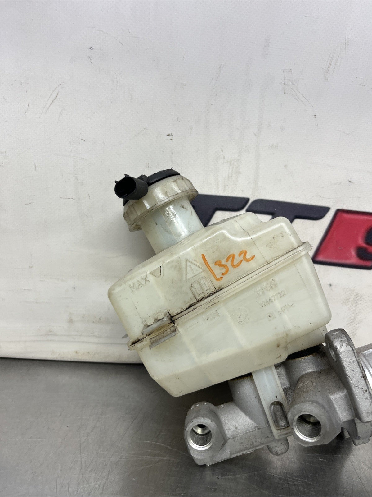 2011 RANGE ROVER L322 BRAKE MASTER CYLINDER FLUID RESERVOIR 32667722 PD06
