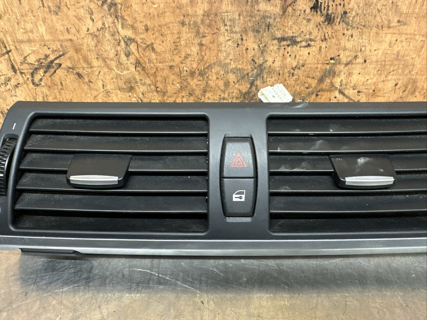 BMW E70 X5 Dashboard Centre Air Vent  7161801 7161802 6958654
