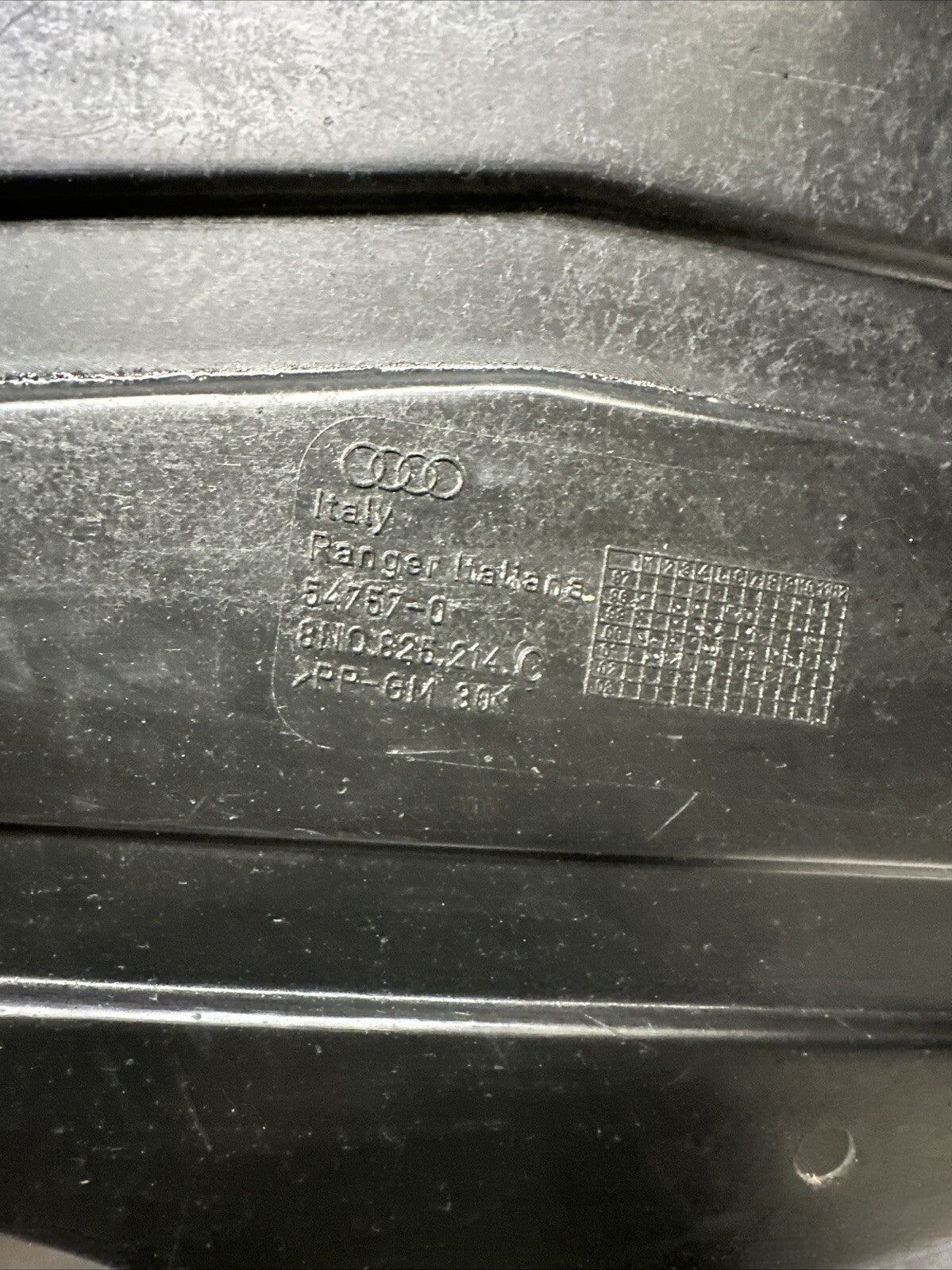AUDI TT MK1 225 8N DRIVERS UNDERTRAY OFFSIDE FUEL TANK COVER 8N0825214C 98-06