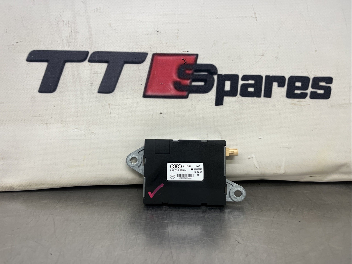 2014 AUDI TT BLACK EDITION 2L TDI AERIAL ANTENNA 8J0035225M