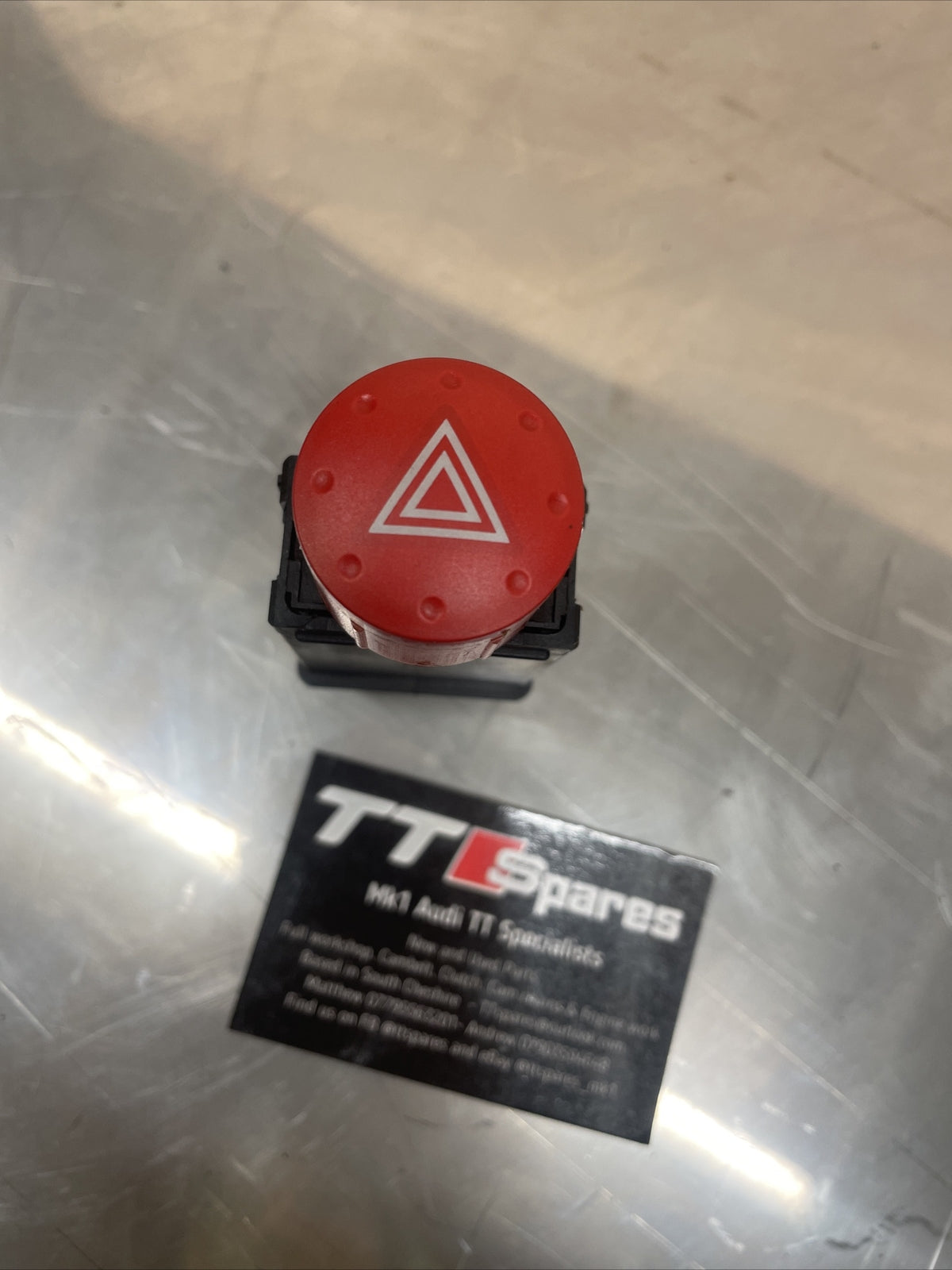 Audi TT Mk1 99-06 Hazard Warning Switch Button A / B 8N0941509A