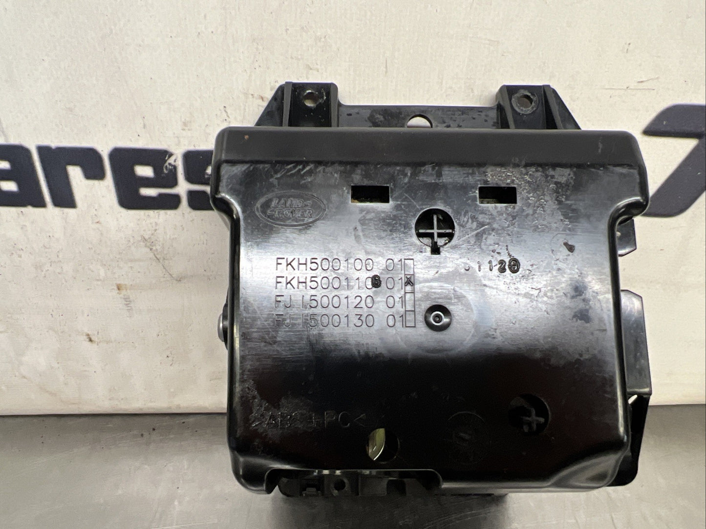 Range Rover L322 Centre Console Ashtray 12V Outlet FKH500110 2006 to 2009