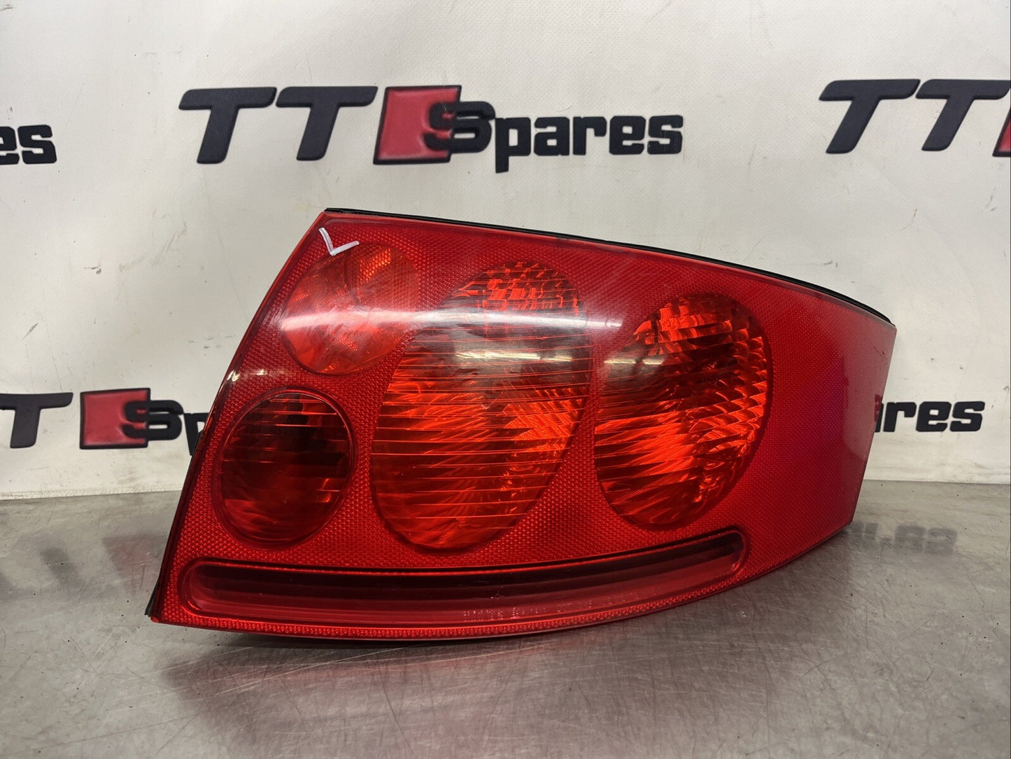 2000 AUDI TT 1.8T MK1 QUATTRO MK1 (8N) DRIVERS SIDE REAR LIGHT