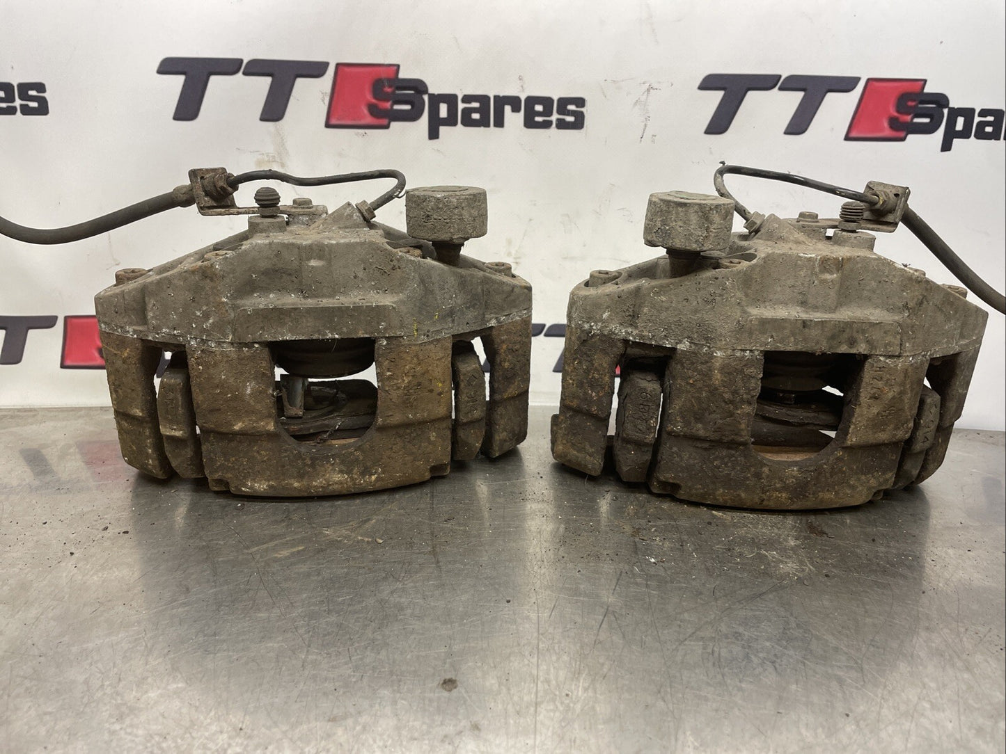 AUDI TT MK2 8J 3.2 V6 Front Brake Calipers AND Carriers A3 8P