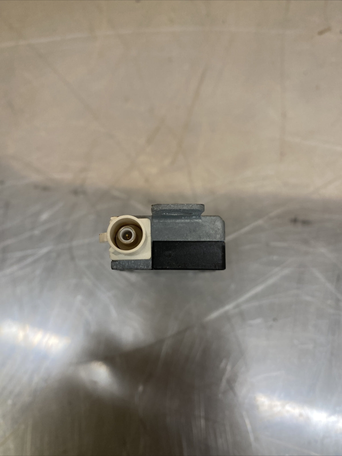 AUDI TT MK2 8J AERIAL ANTENNA AMPLIFIER MODULE 2011 8J8035225