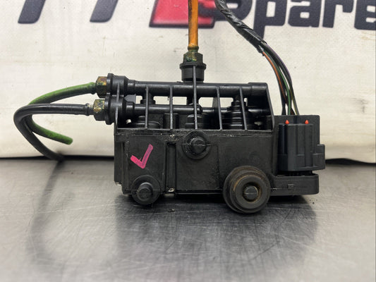 Range Rover L322 Rear Air Suspension Valve Block RVH500050