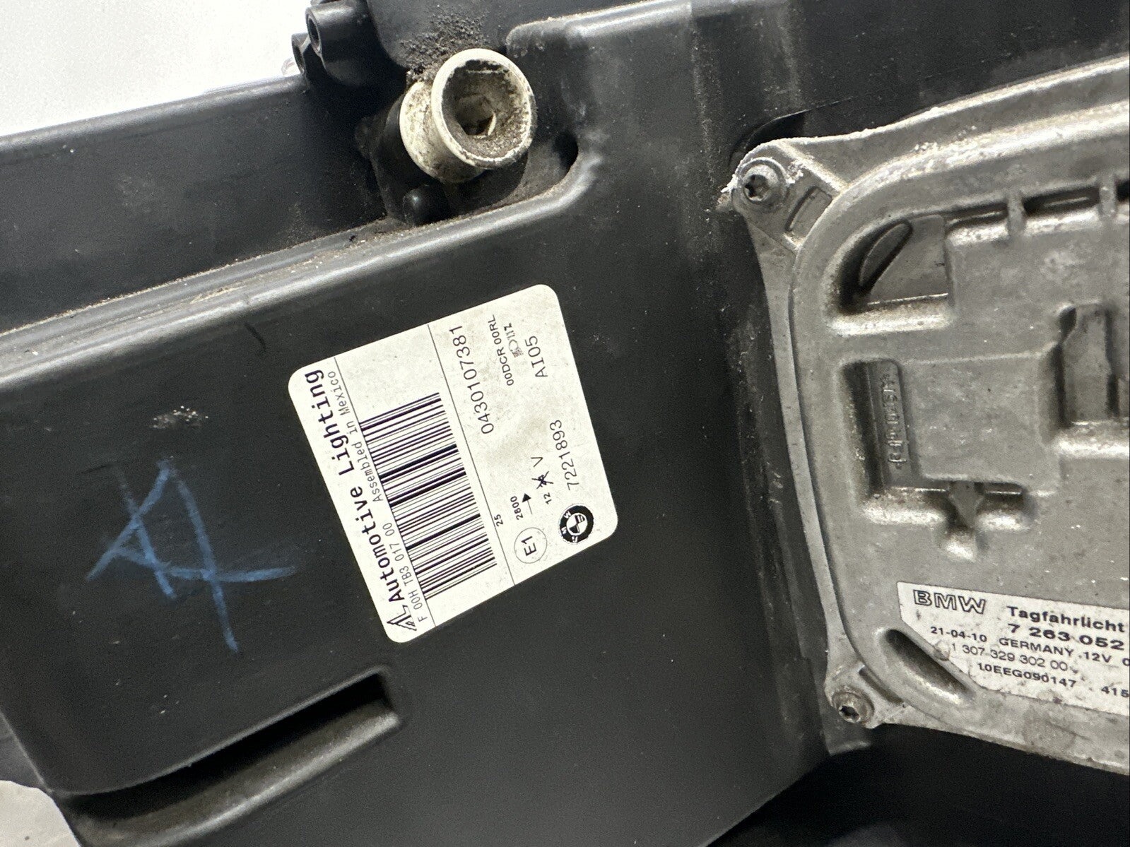 BMW X5 SERIES E70 FRONT LEFT PASSENGER NEAR SIDE XENON HEADLIGHT 7221893