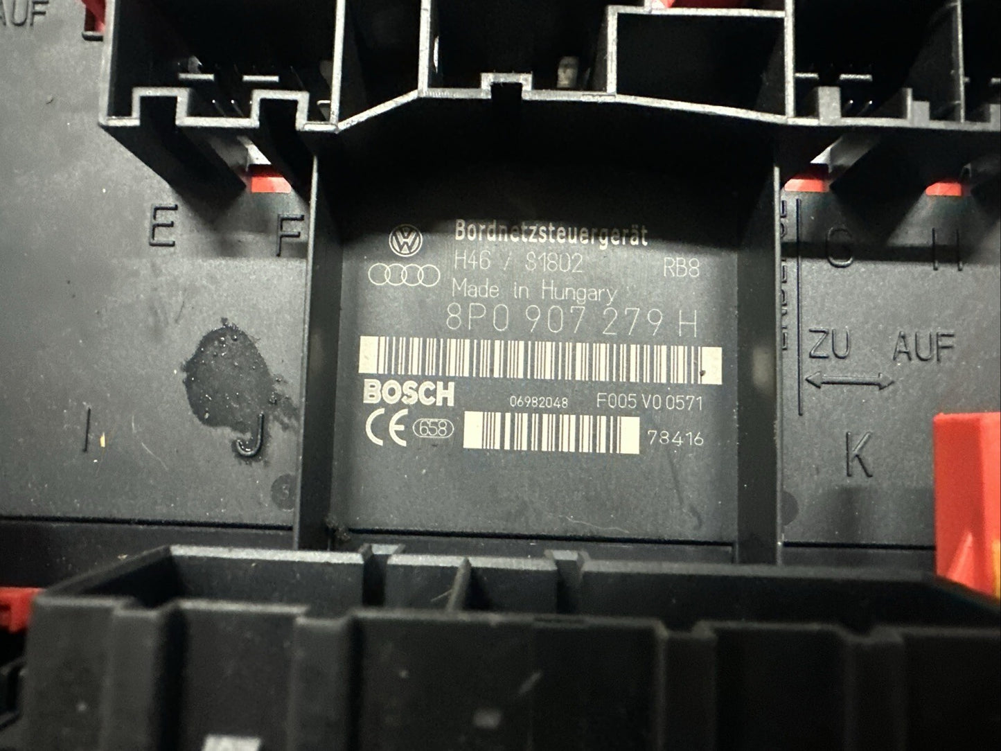 AUDI TT QUATTRO 2006-2010 BODY CONTROL UNIT BCU 8P0907279H