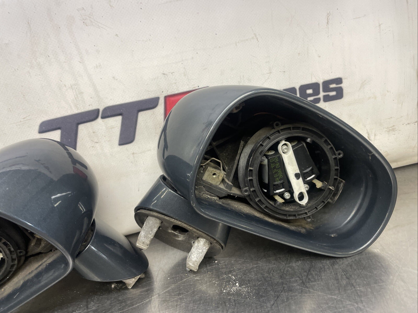 AUDI TT 8n mk1 PAIR OF WING MIRRORS DOOR In Dolomite Gray