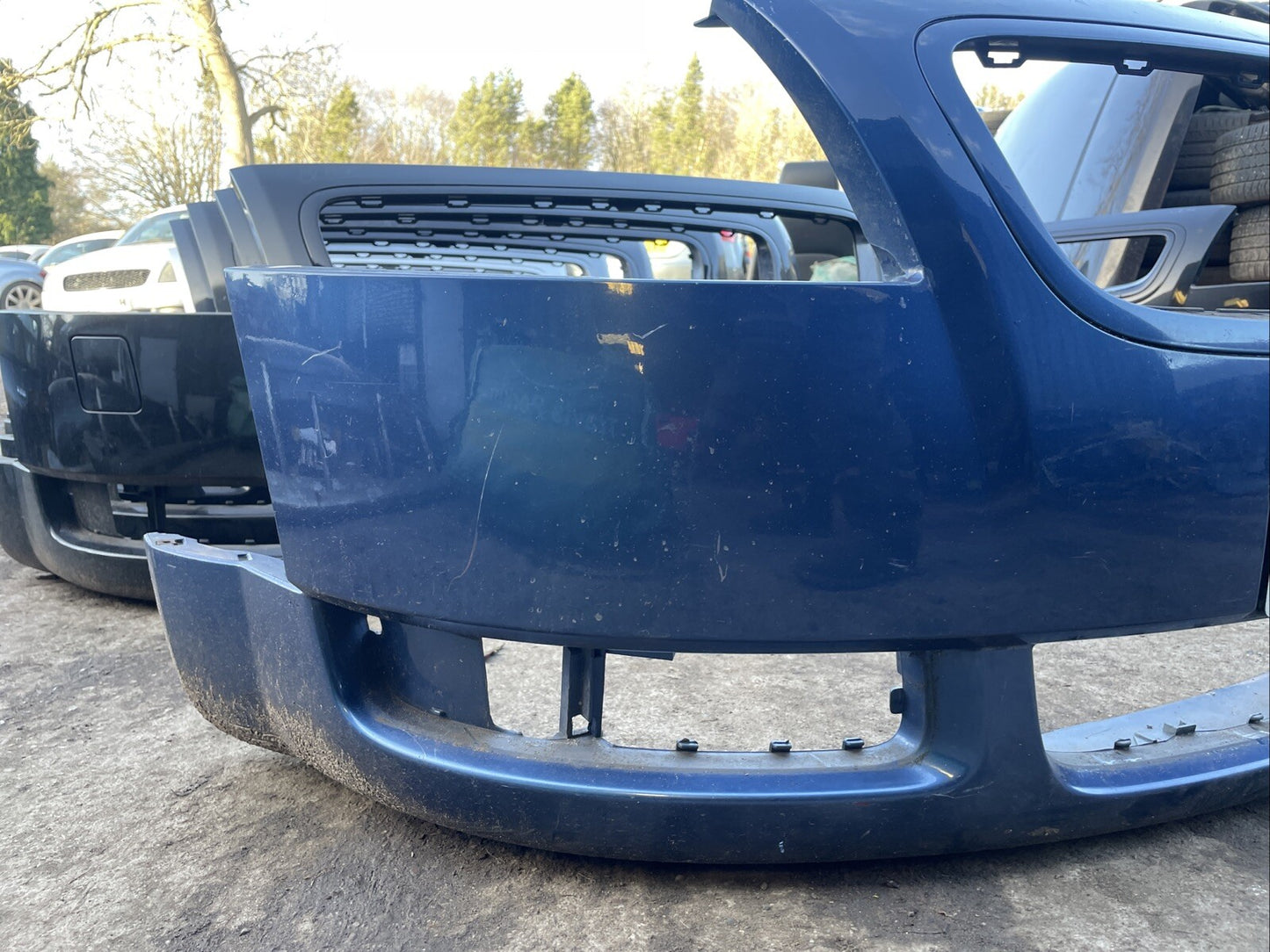 AUDI TT 8N 225 FRONT BUMPER DENIUM BLUE NO WASHER JETS / NO GRILLES