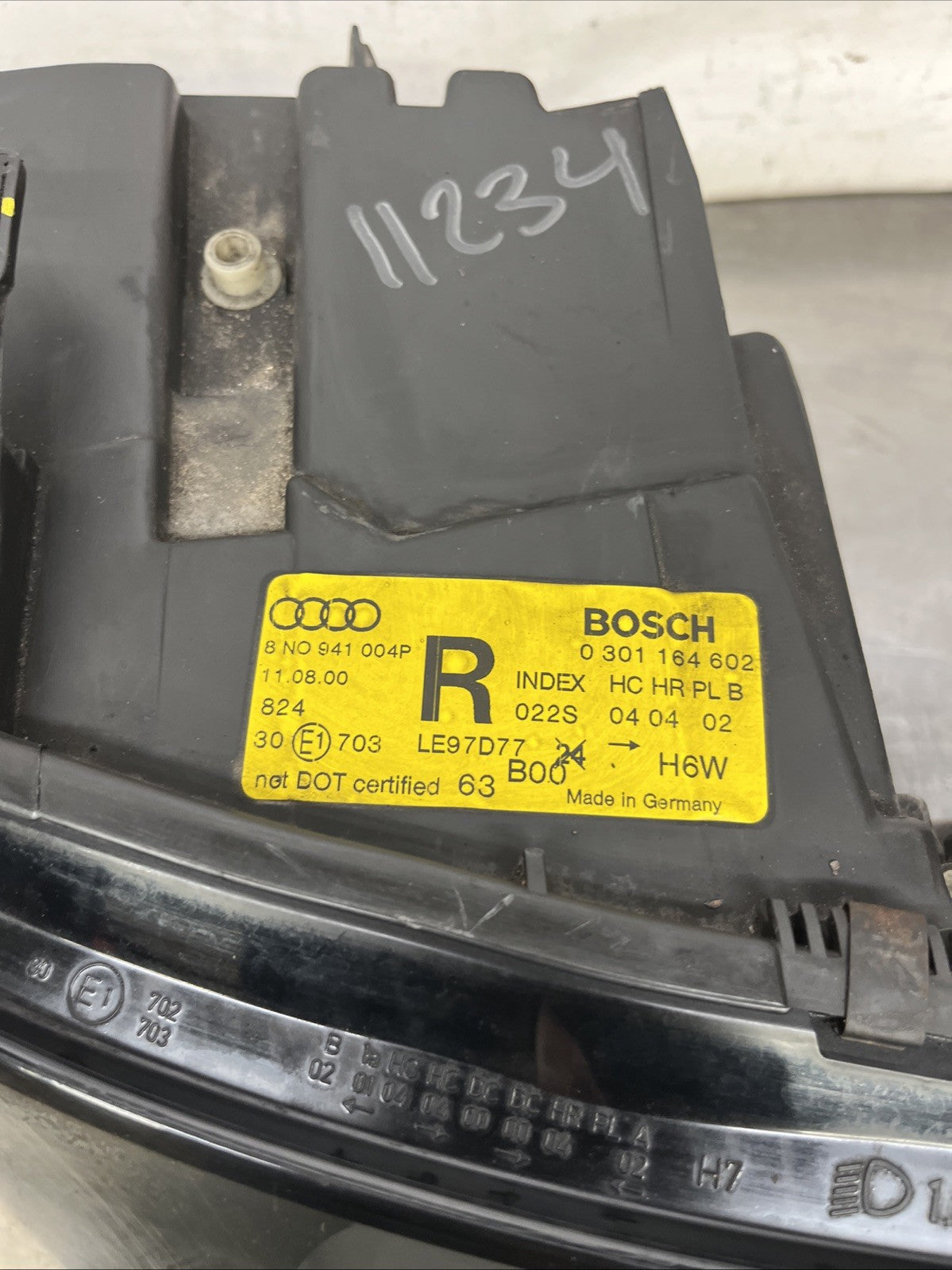 AUDI TT HEADLIGHT RIGHT DRIVER SIDE FRONT HALOGEN MK1 8N0941004P