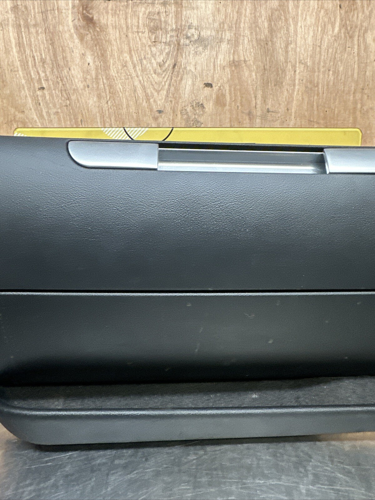 AUDI TT Mk1 8N 1999-2006 Glove Box 8N2857095 NON QUATTRO GLOVEBOX
