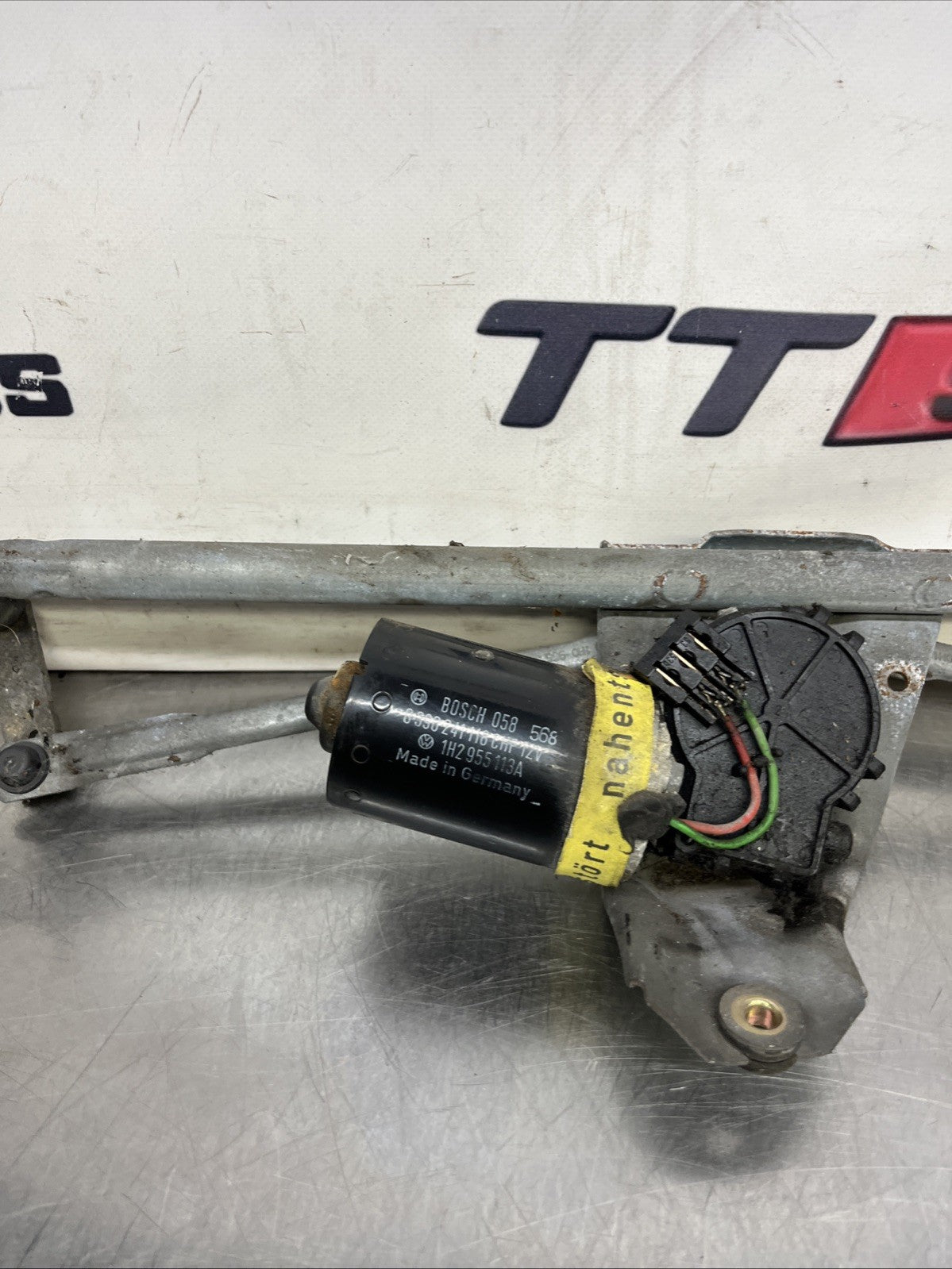 VW Golf Front wiper motor + linkage MK3 92-98 5 pin 1H0955325