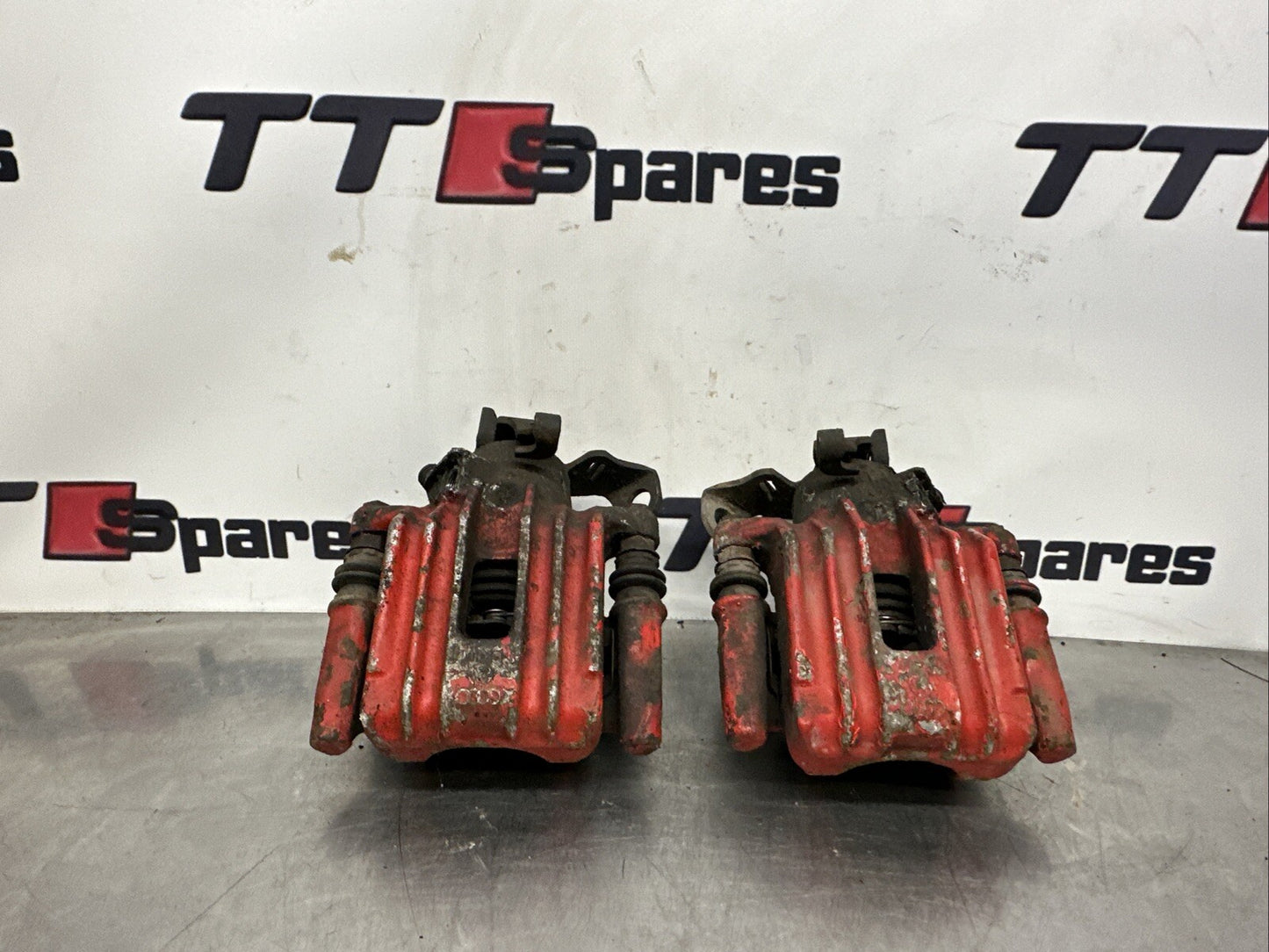 Audi TT Mk1 8N, 180 Pair of Rear Brake Calipers & Carriers - Used (0548)