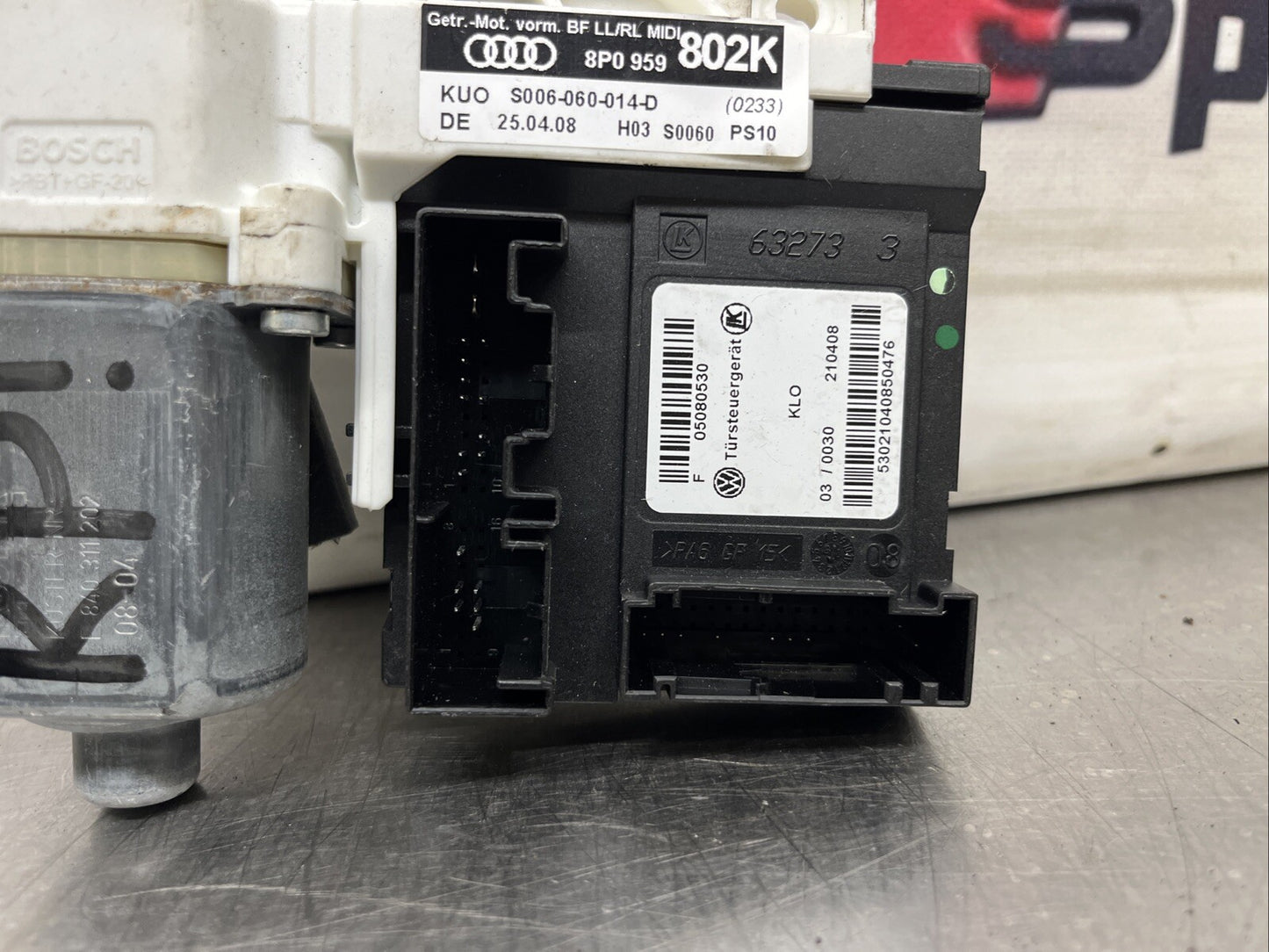 Audi A3 03-12 n/s near passenger left front window motor 8P0959802K