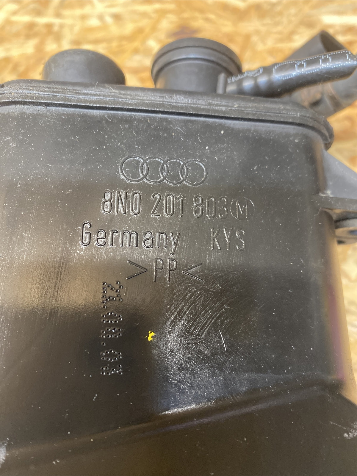 Audi TT 8N Mk1 Activated Charcoal Canister 8N0201803M