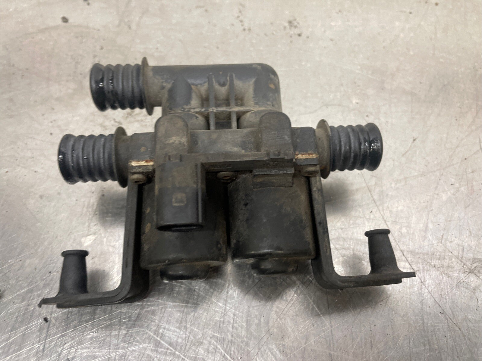 BMW X5 E70 Wasserpumpe 64116910544-03 2007 28018159
