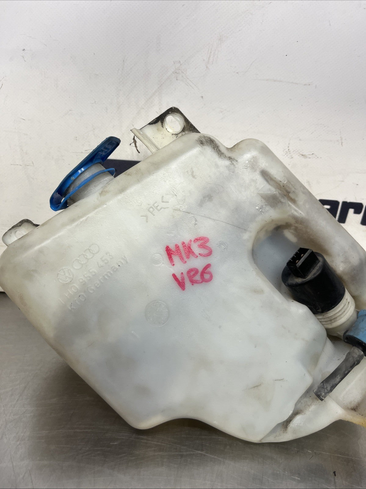 VW Golf MK3 Washer Bottle 1H0955453