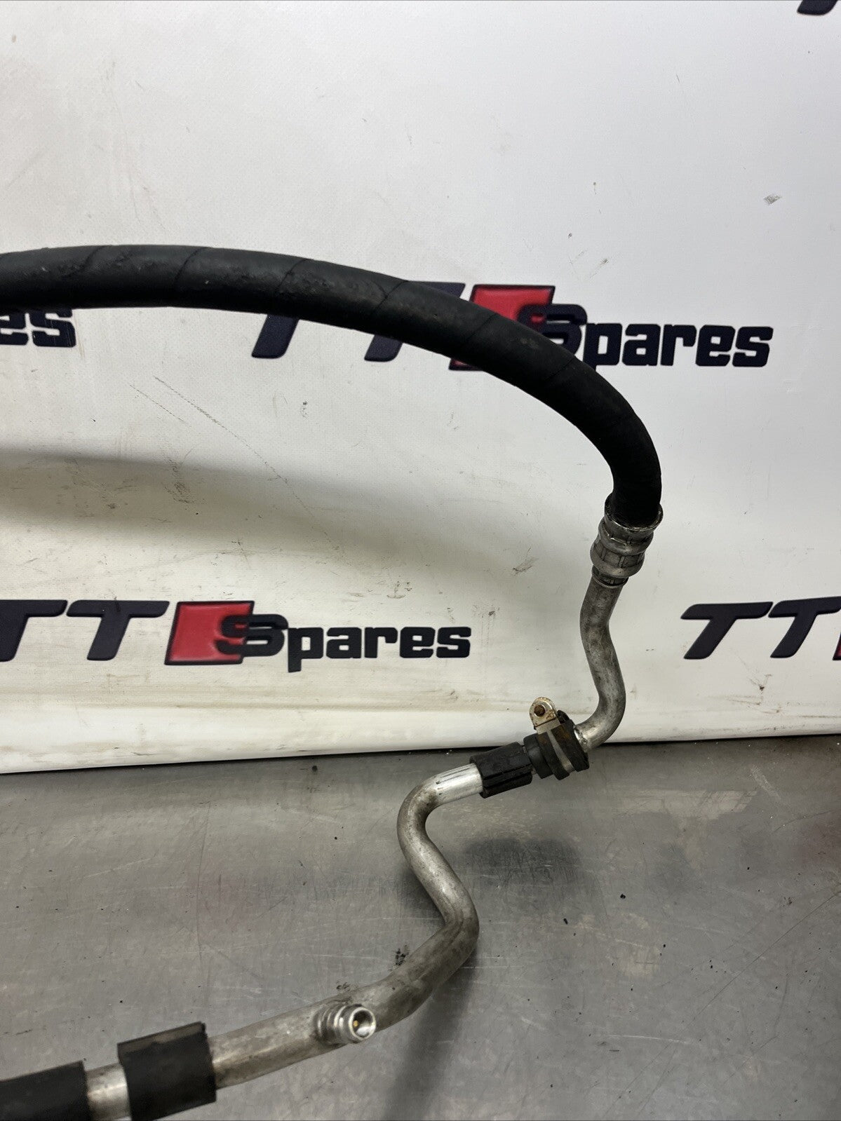 VW Golf MK6 2009 - 2012 AC Air Con Conditioning Pipe 1K0820743FD