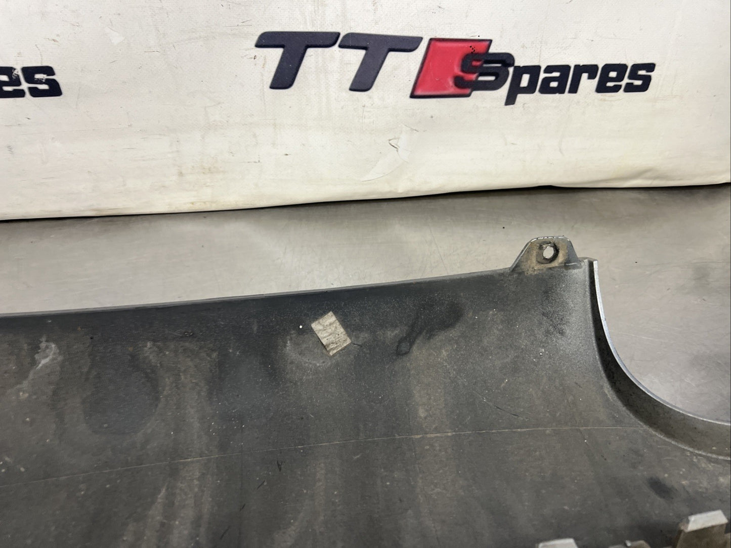 Audi TT Mk1 8N 1998-2006 Twin Exhaust Rear Bumper Diffuser Valance LY7J Silver