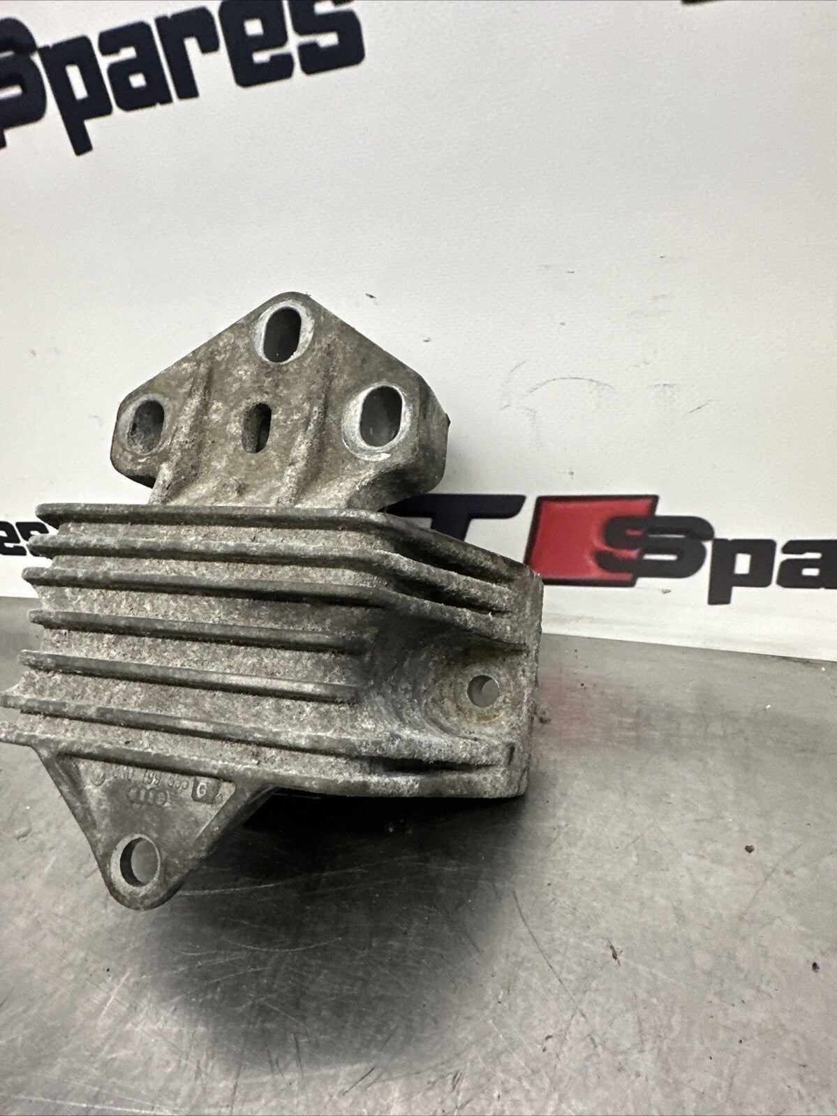 Audi TT 8N Mk1 Left Gearbox Hydro Mount 8N0199555C