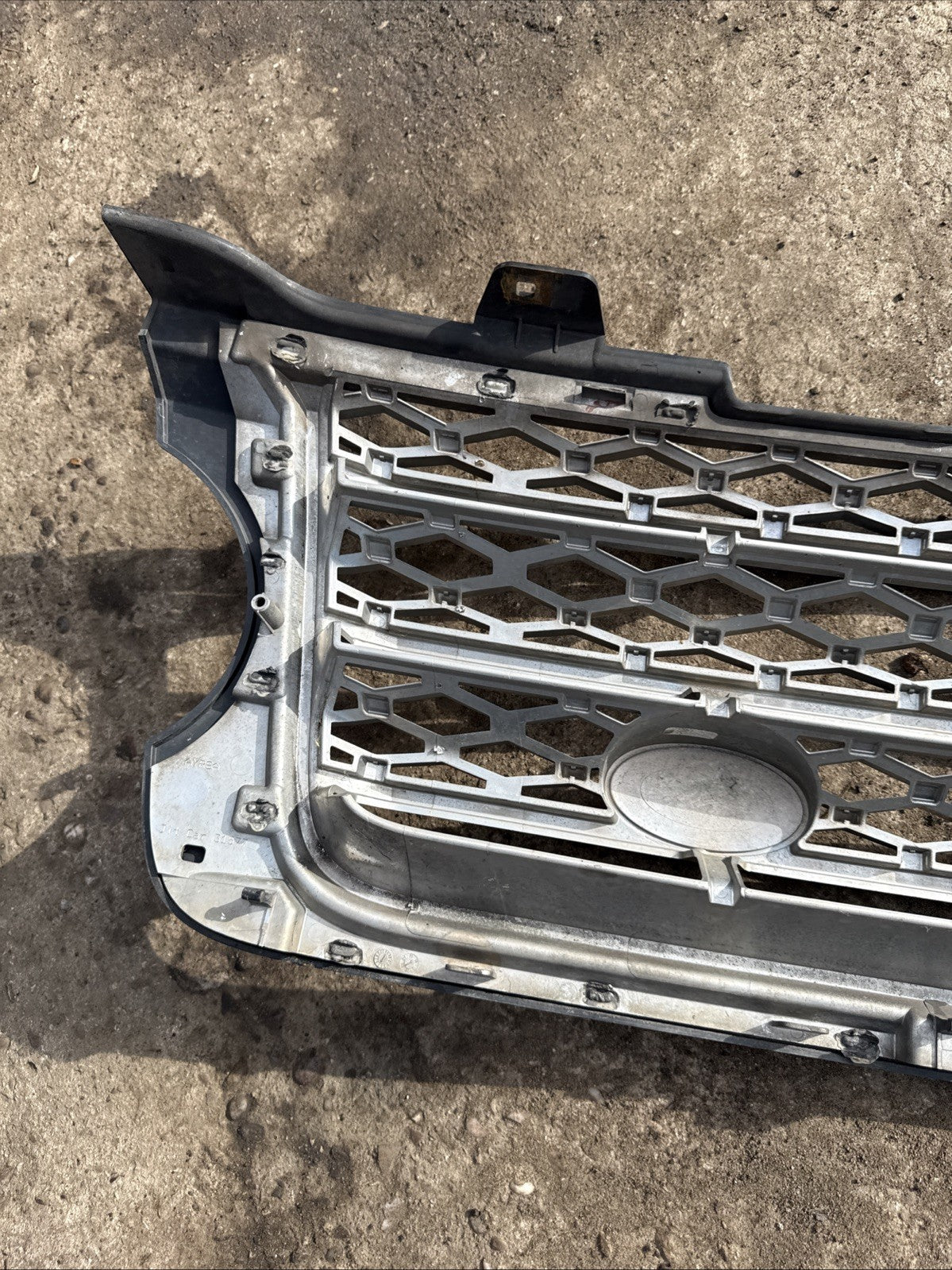 LAND ROVER RANGE ROVER V8 MK3 09-12 FRONT BUMPER GRILL AH42-8138-A