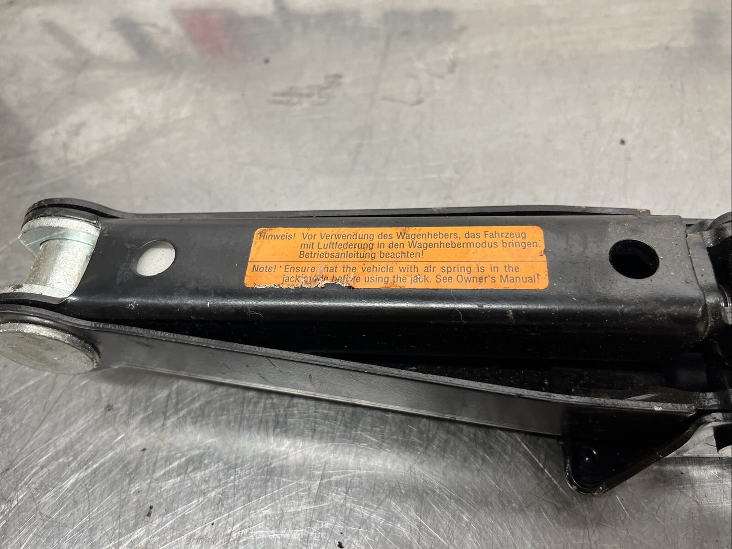 VW Touareg 7L Car Lift Emergency Jack 7L6011031B