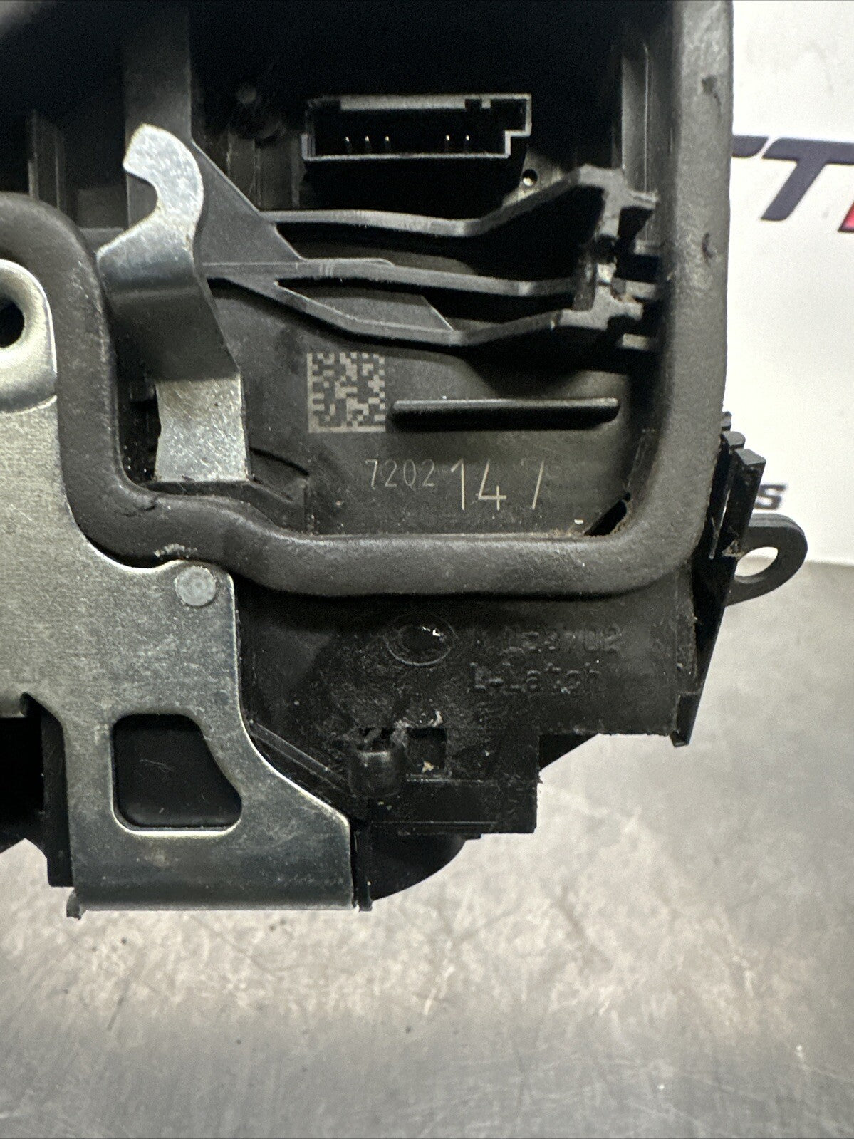 BMW X5 DOOR LOCK MECHANISM REAR LEFT PASSENGER SIDE 7202147 E70 2007 - 2009