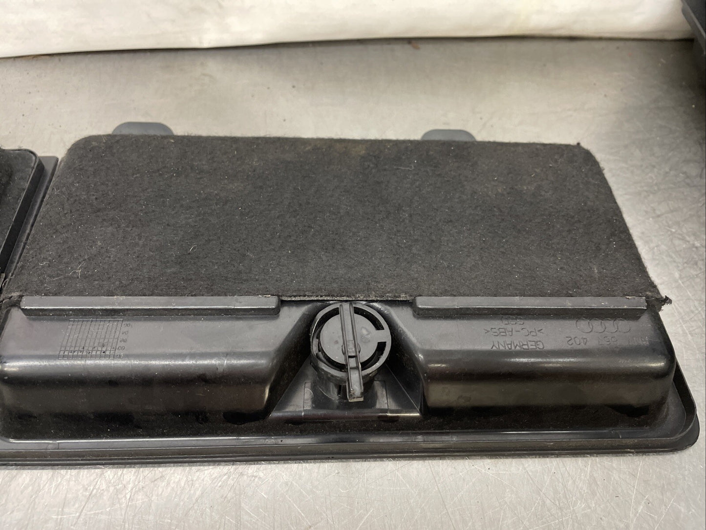 AUDI TT 8N MK1 Roadster Access Panel PAIR 8N7867401 8N7867402