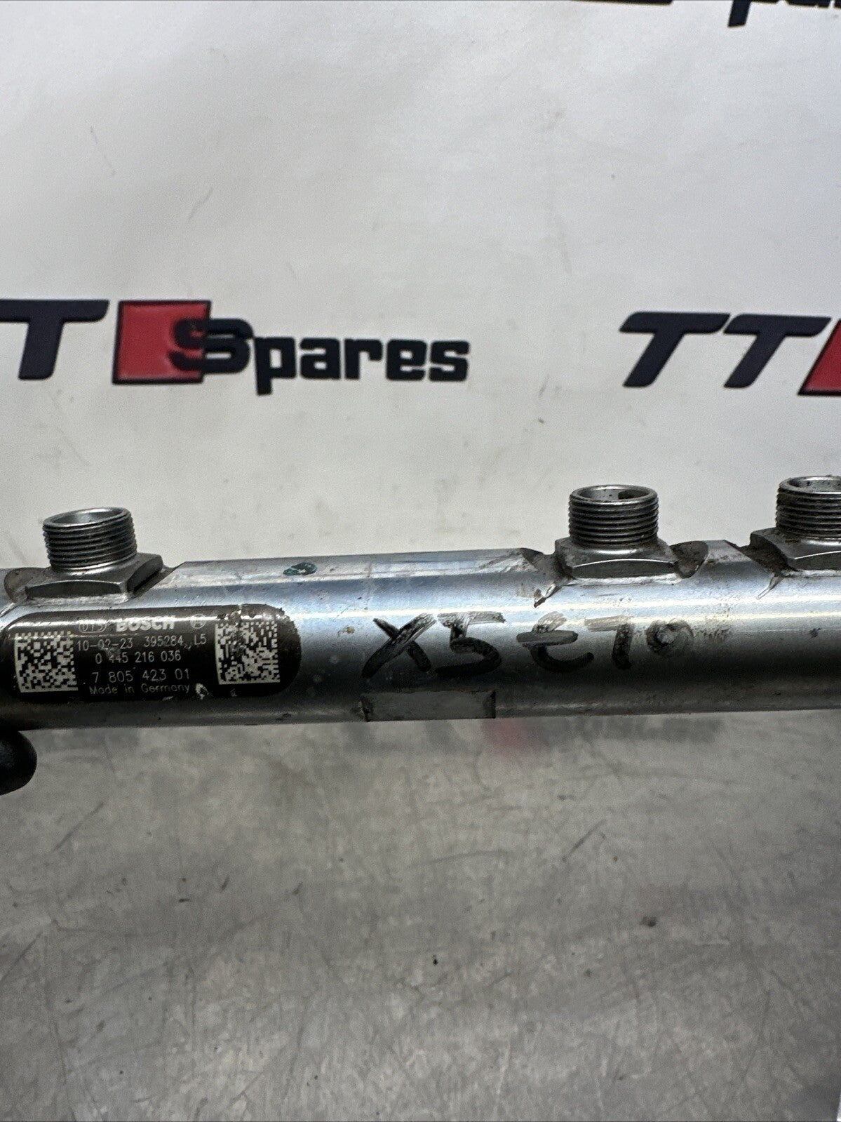 BMW X5 E70 4.0D ENGINE FUEL RAIL & SENSOR 0445216036 780542301